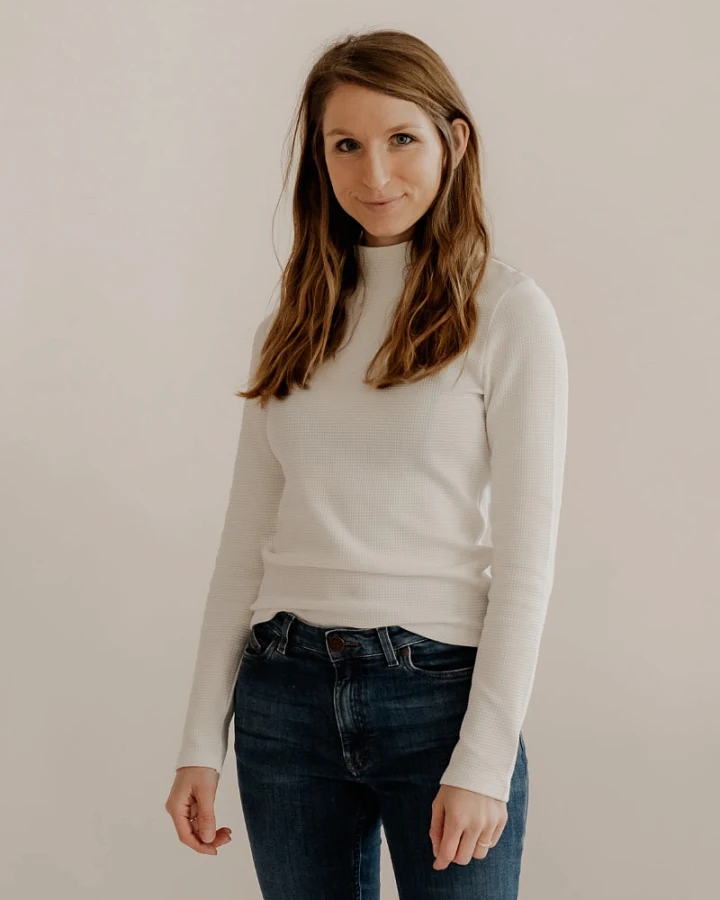 Marenika Damen vegan Langarmshirt Stand Up Kragen Clara Weiß