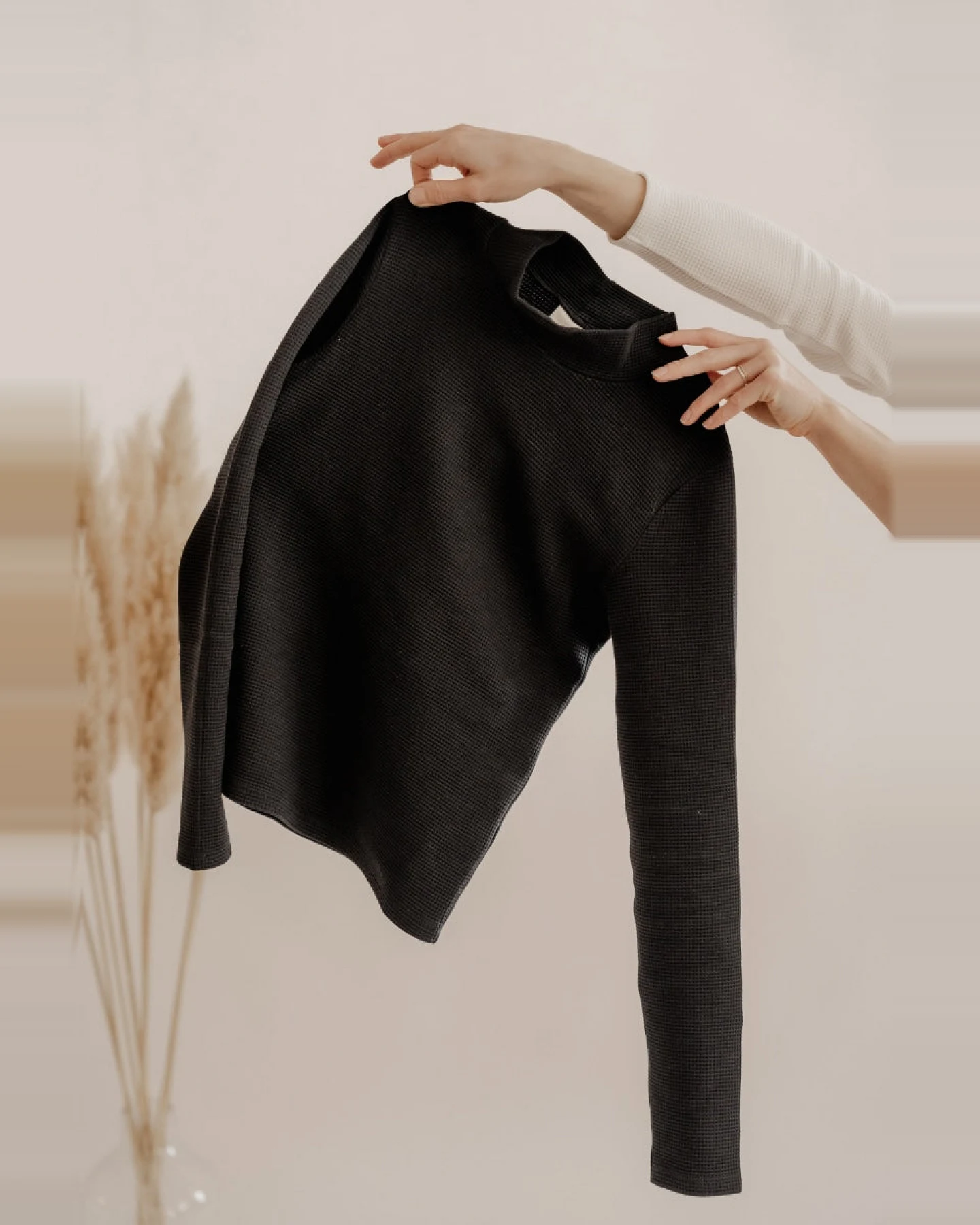 Marenika Damen vegan Longsleeve Mit Stehkragen Clara Schwarz – Ansicht 2
