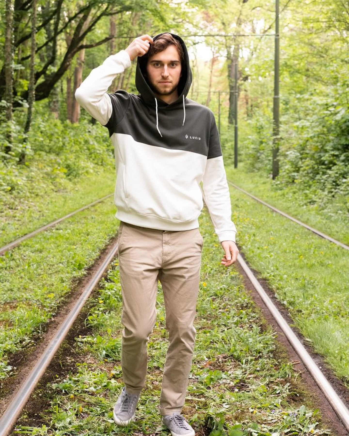 Lucid Collective Herren vegan Hoodie Unisex Act Schwarz/Creme – Ansicht 2