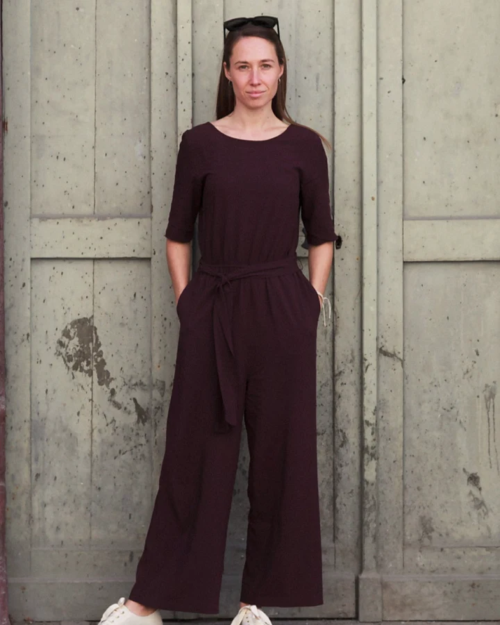 LOVJOI Damen vegan Jumpsuit Staine Halbarm Beet Rot