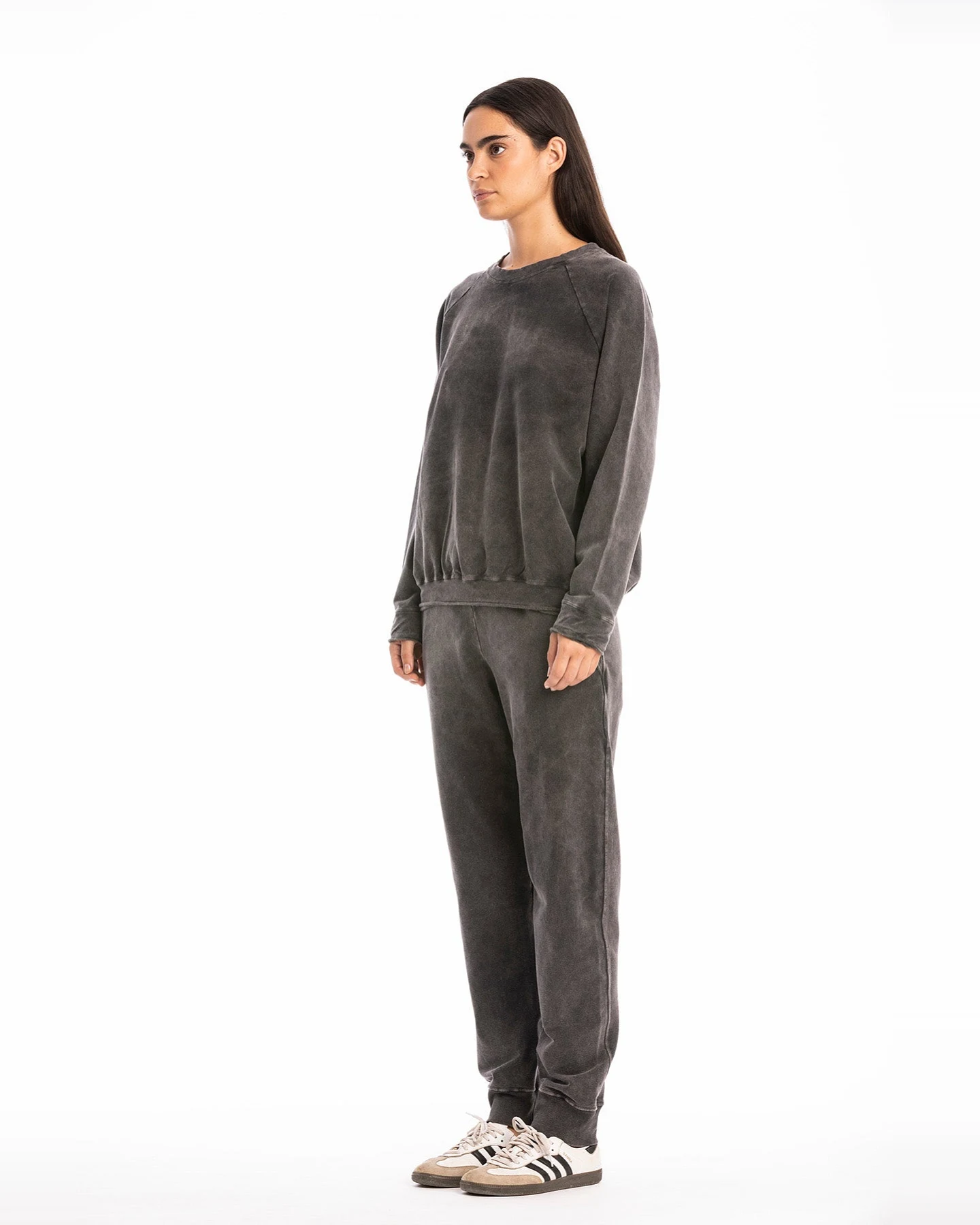 RAVENS VIEW IBIZA Damen vegan Sweatshirt Ona Carbon Wash – Ansicht 2