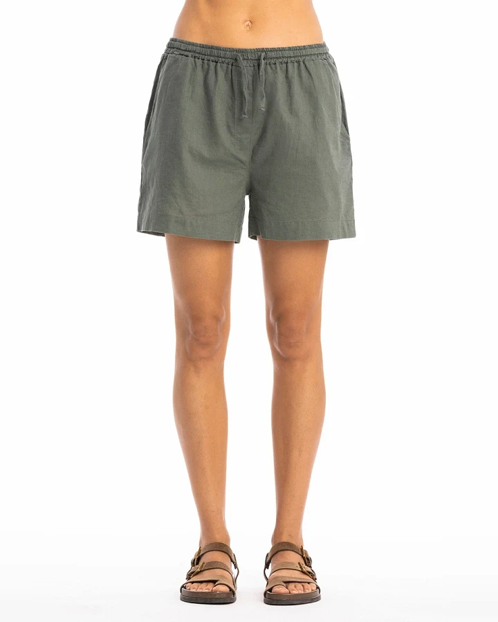 RAVENS VIEW IBIZA Damen vegan Shorts Alba Olivgrün