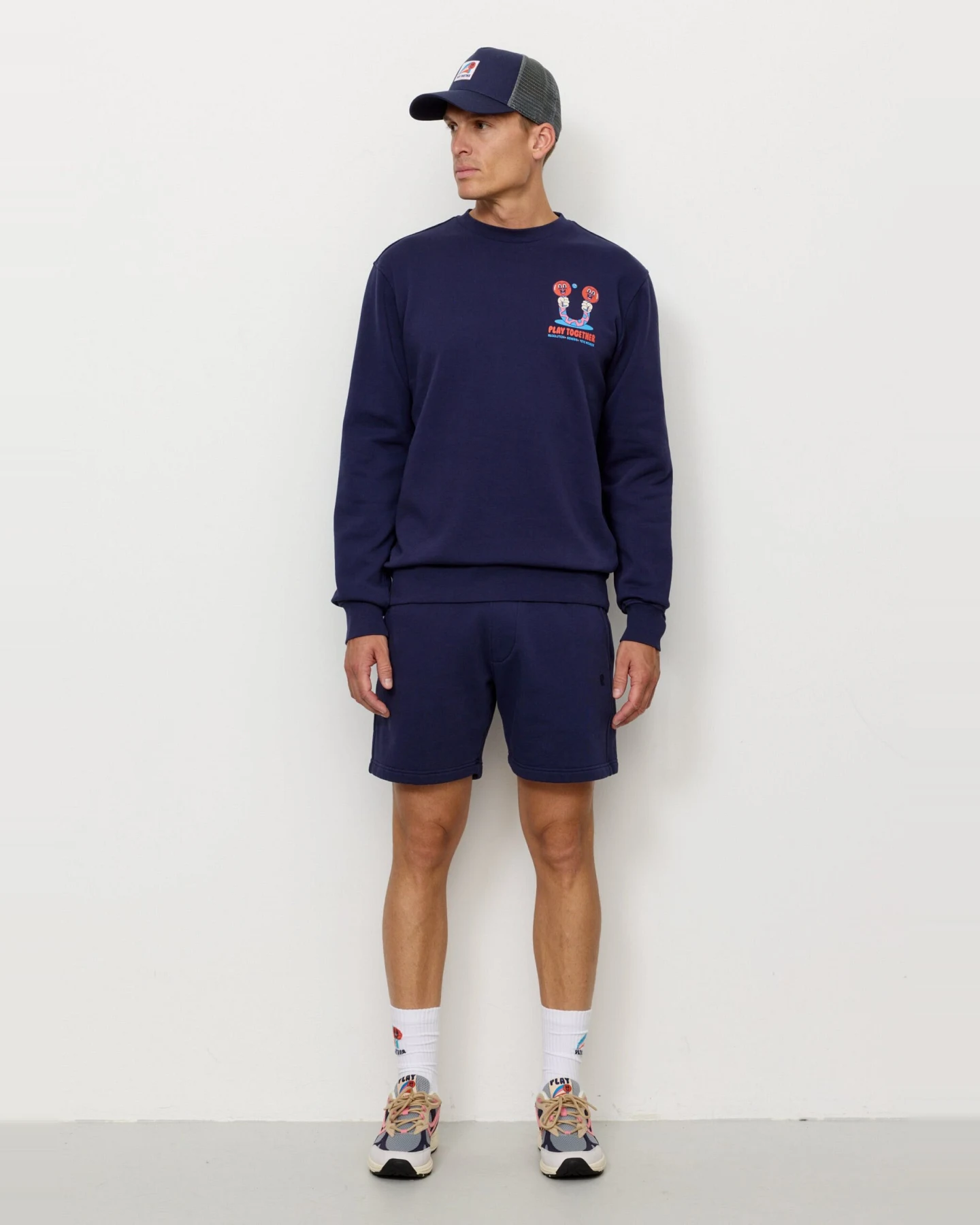 Recolution Herren vegan Sweatshirt Tamarillo Play Together Eclipse Blau – Ansicht 2