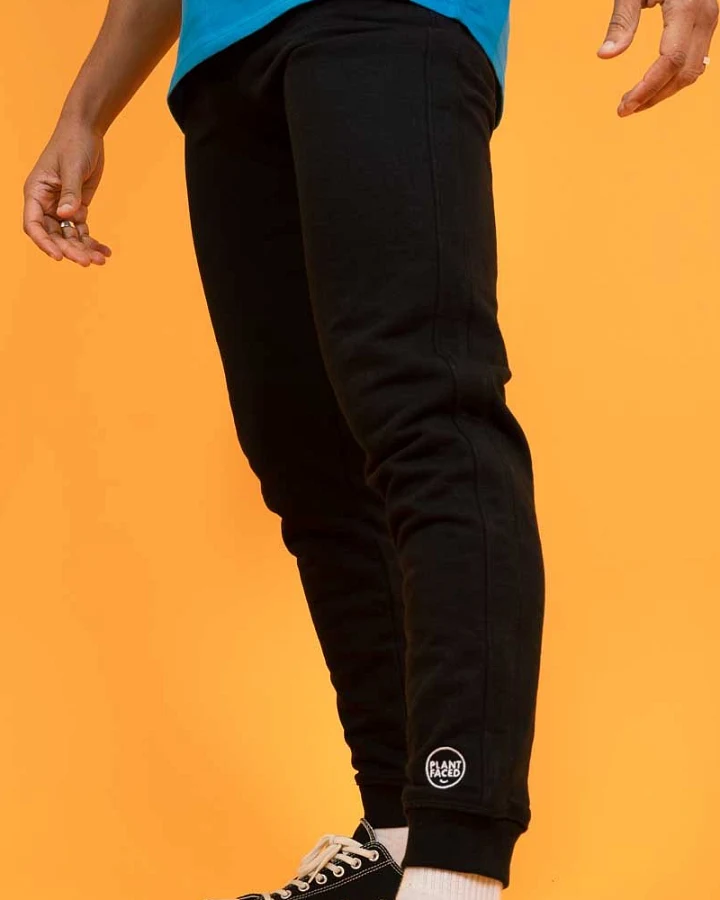 Plant Faced Clothing Herren vegan The Classics Jogginghose Schwarz