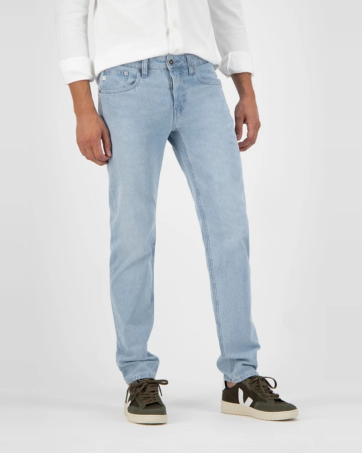 MUD Jeans Herren vegan Jeans Regular Dunn Hellblau