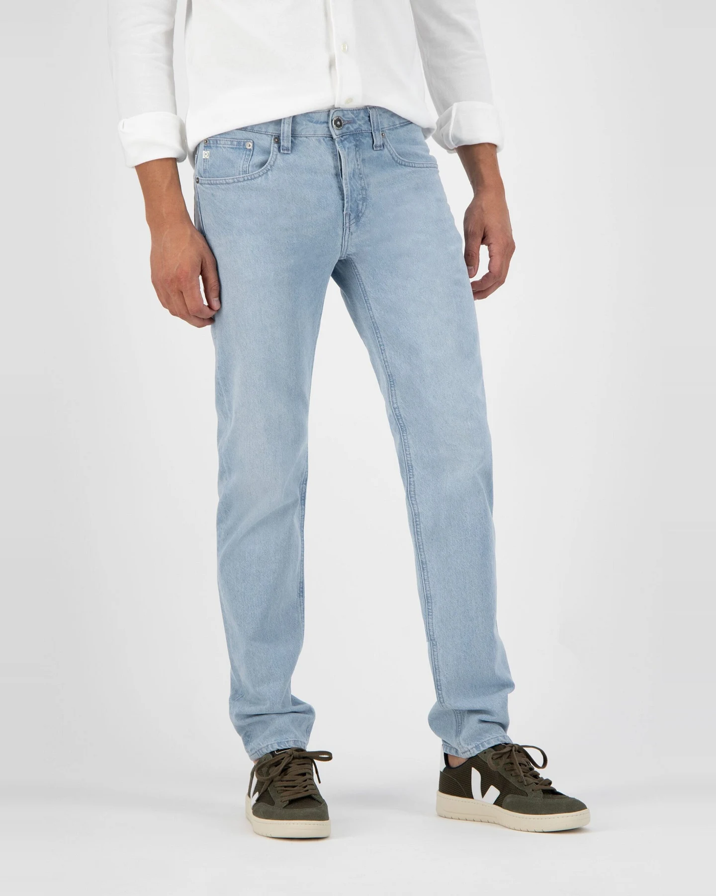 MUD Jeans Herren vegan Jeans Regular Dunn Hellblau – Ansicht 2