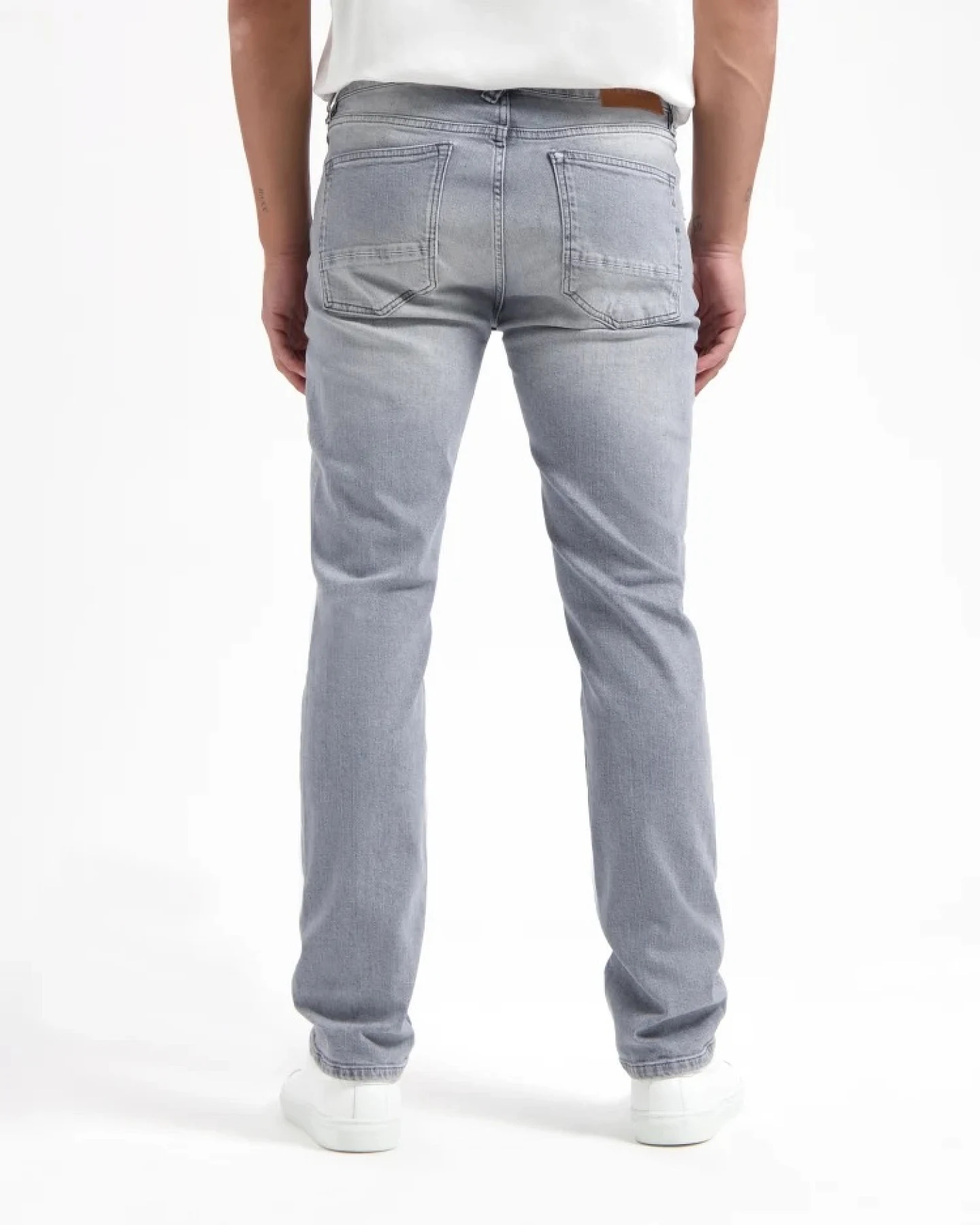 Kuyichi Herren vegan Jeans Nick Straight Arctic Grau – Ansicht 2