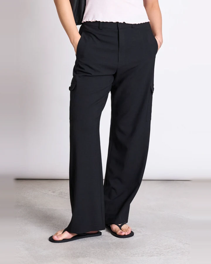 JAN 'N JUNE Damen vegan Cargohose Fano Schwarz
