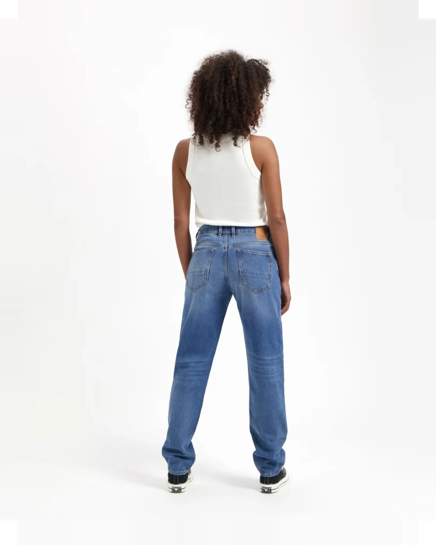 Kuyichi Damen vegan Jeans Boyfriend Jenna Faded Blau – Ansicht 2