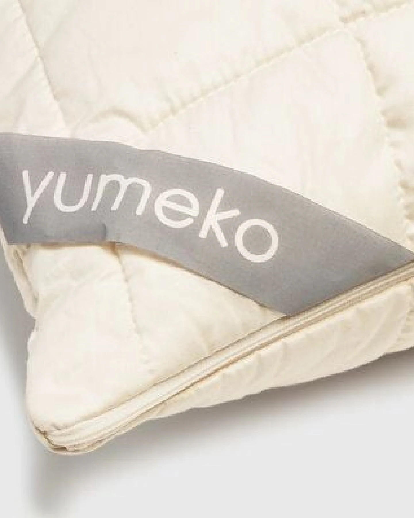 Kissen mit Zirbenholz "Yumeko" aus Bio-Wolle – Ansicht 4