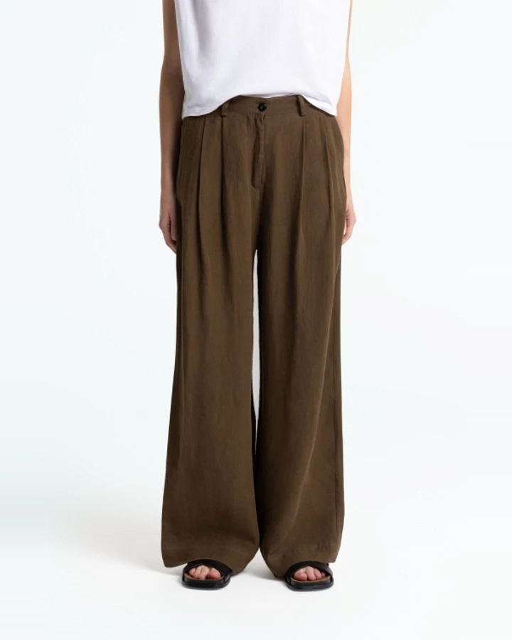 Hose Larena Braun