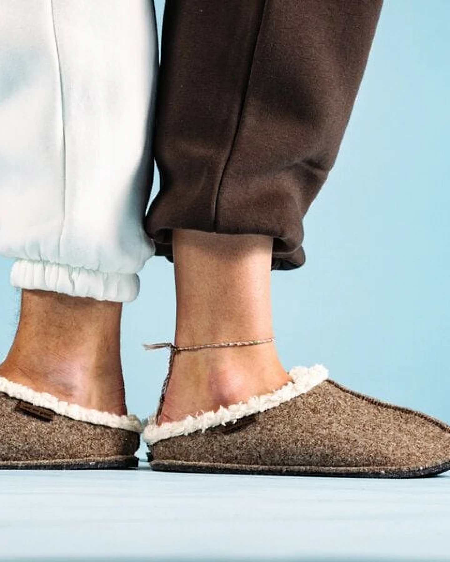 easy and green Kuschel Filzpantoffeln Damen - Filzhausschuhe für Damen & Herren aus Wollfilz und Bio Baumwolle inklusive Einlegesohle – Ansicht 3