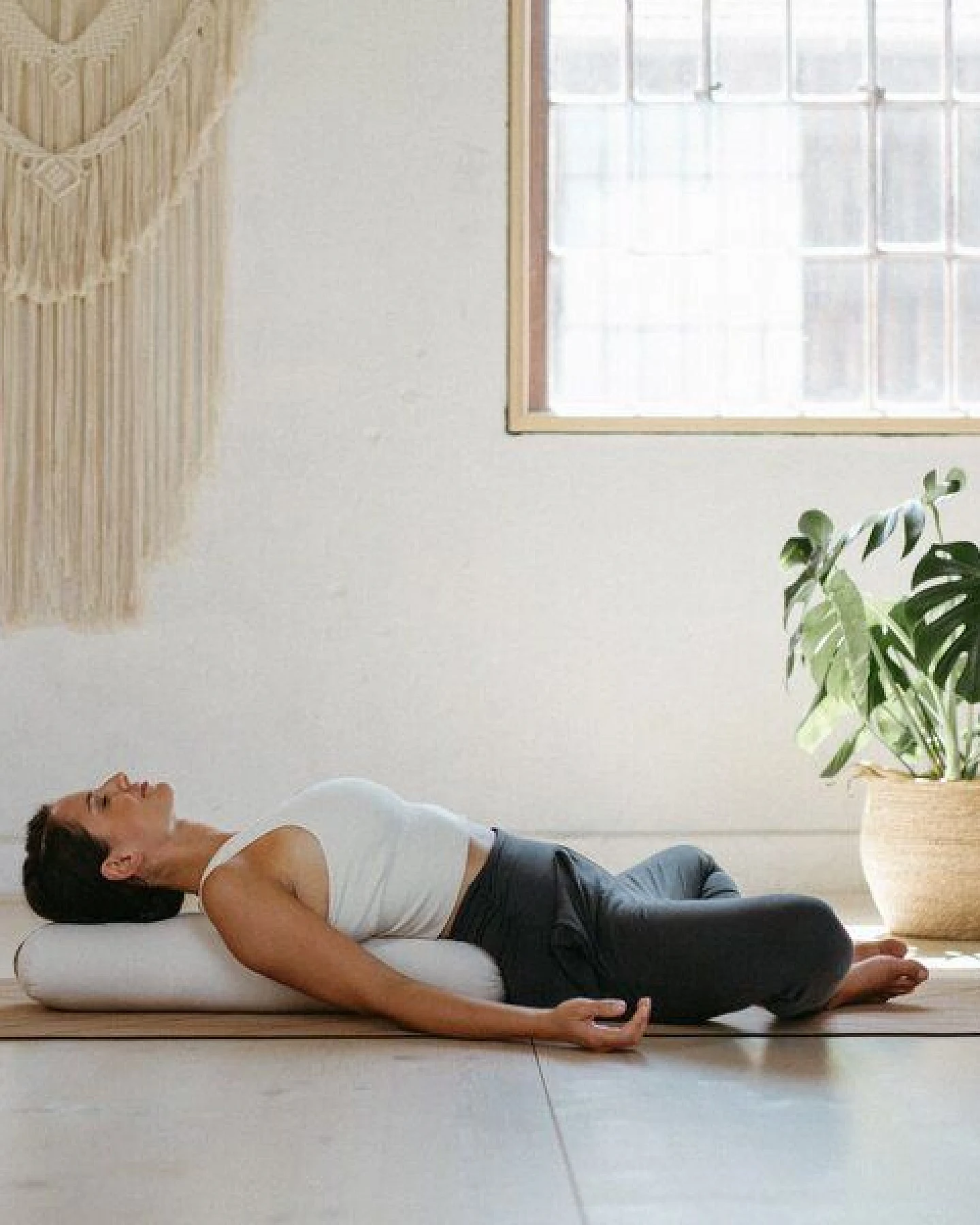 Lotuscrafts BIO Yoga Bolster RESTORATIVE S mit weicher Kapokwolle gefüllt – Ansicht 2