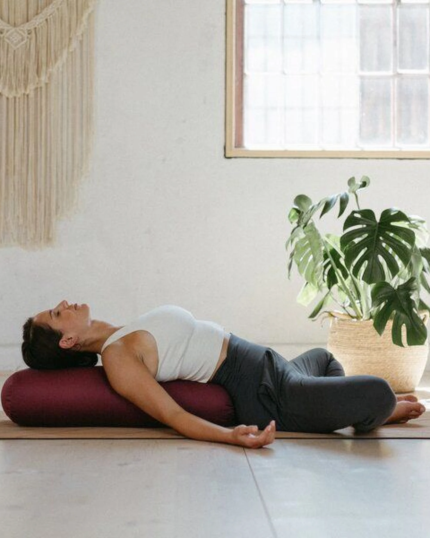 Lotuscrafts BIO Großer Yoga Bolster RESTORATIVE L mit weicher Kapokwolle gefüllt – Ansicht 2