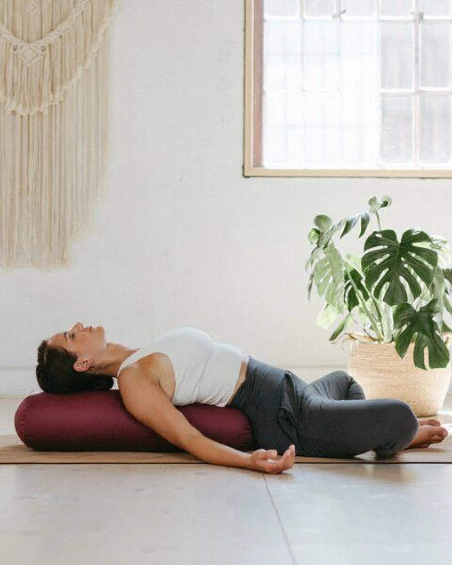 Lotuscrafts BIO Großer Yoga Bolster RESTORATIVE L mit weicher Kapokwolle gefüllt – Ansicht 2