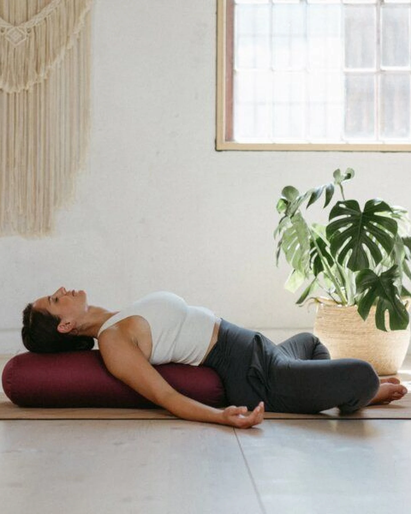 Lotuscrafts BIO Großer Yoga Bolster RESTORATIVE L mit weicher Kapokwolle gefüllt – Ansicht 2