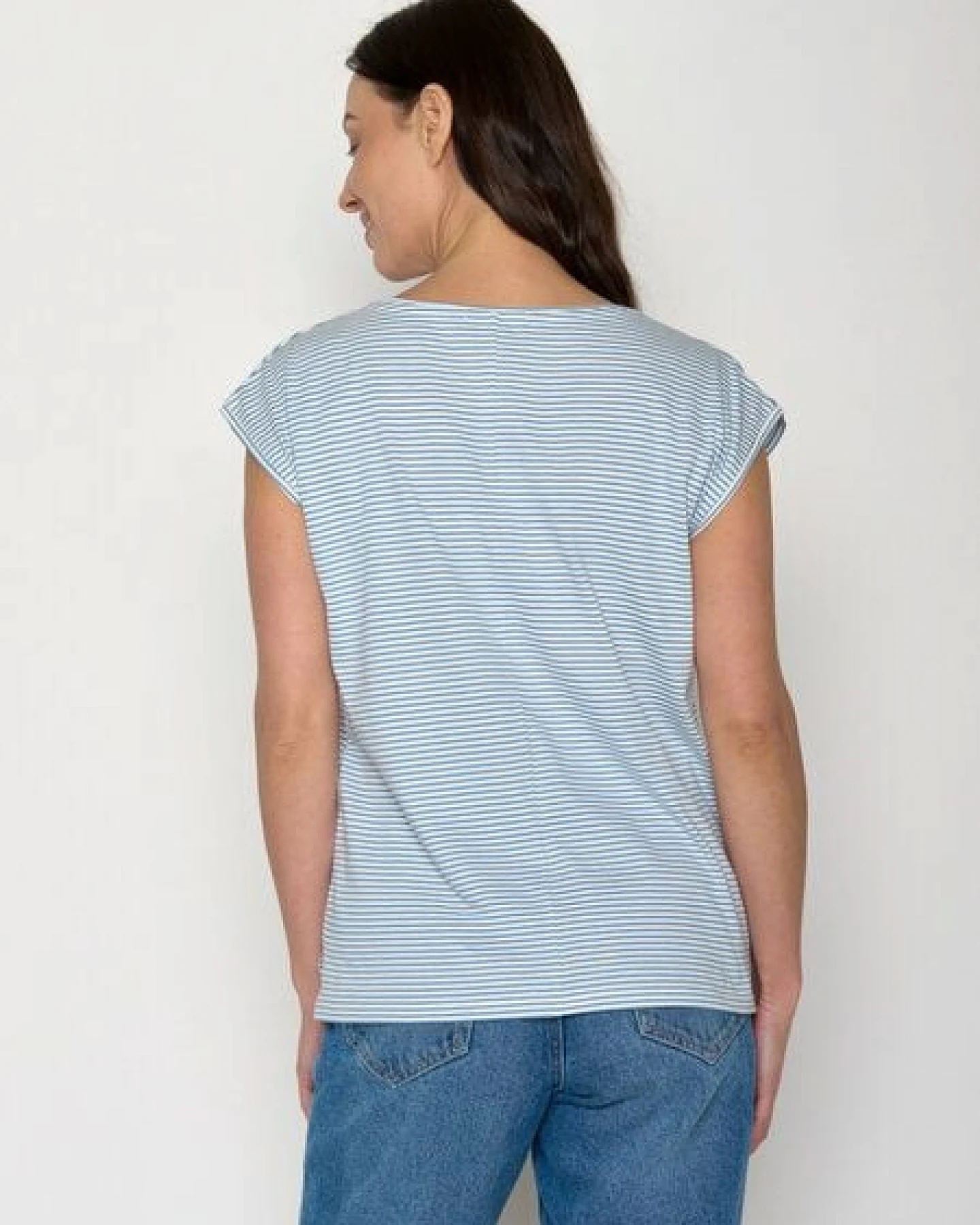 GREENBOMB Basic Timid - Lässiges Shirt aus Bio-Baumwolle / GOTS / Fair & Vegan – Ansicht 4