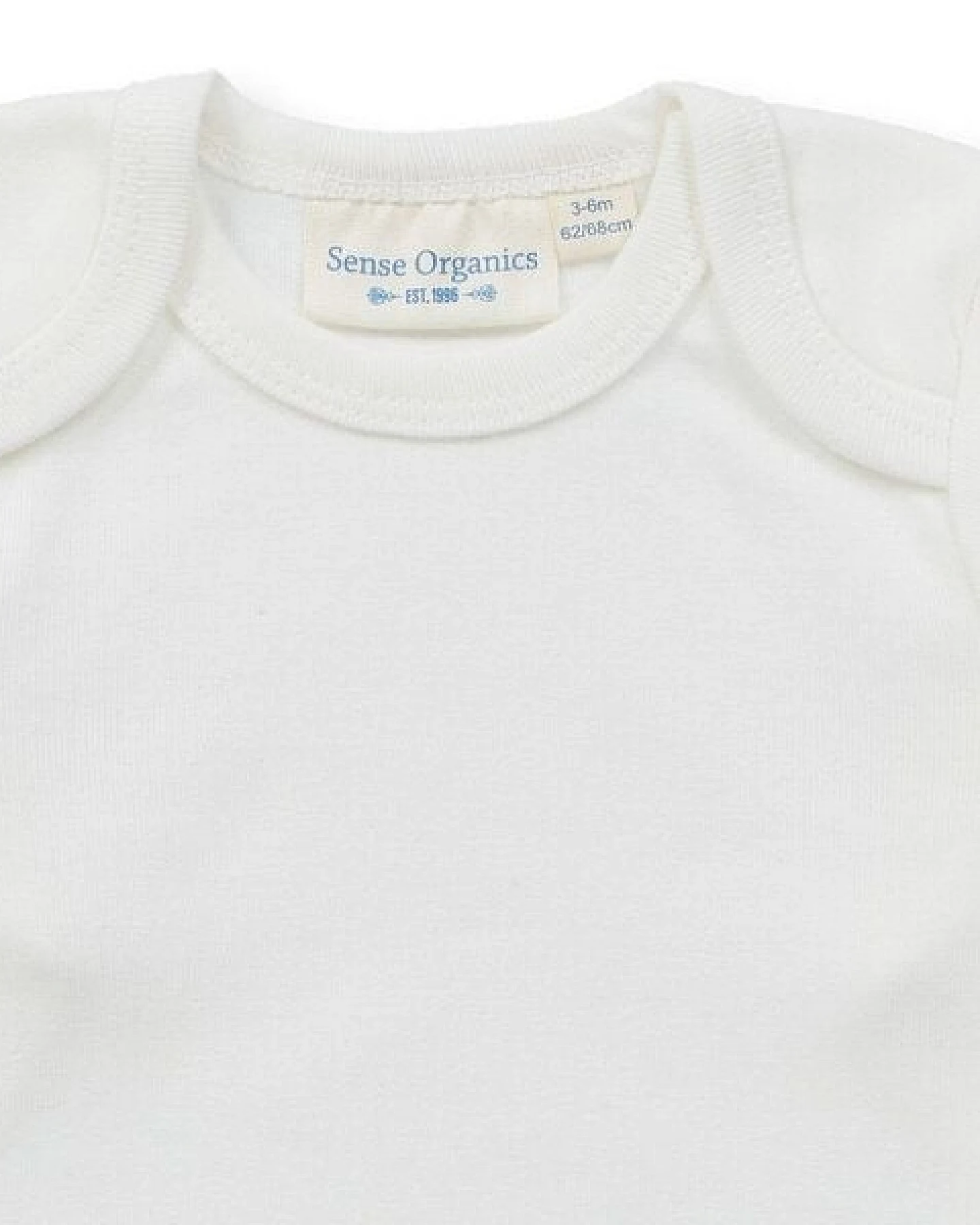 sense-organics Baby Body in naturweiß, Modell YVON – Ansicht 2