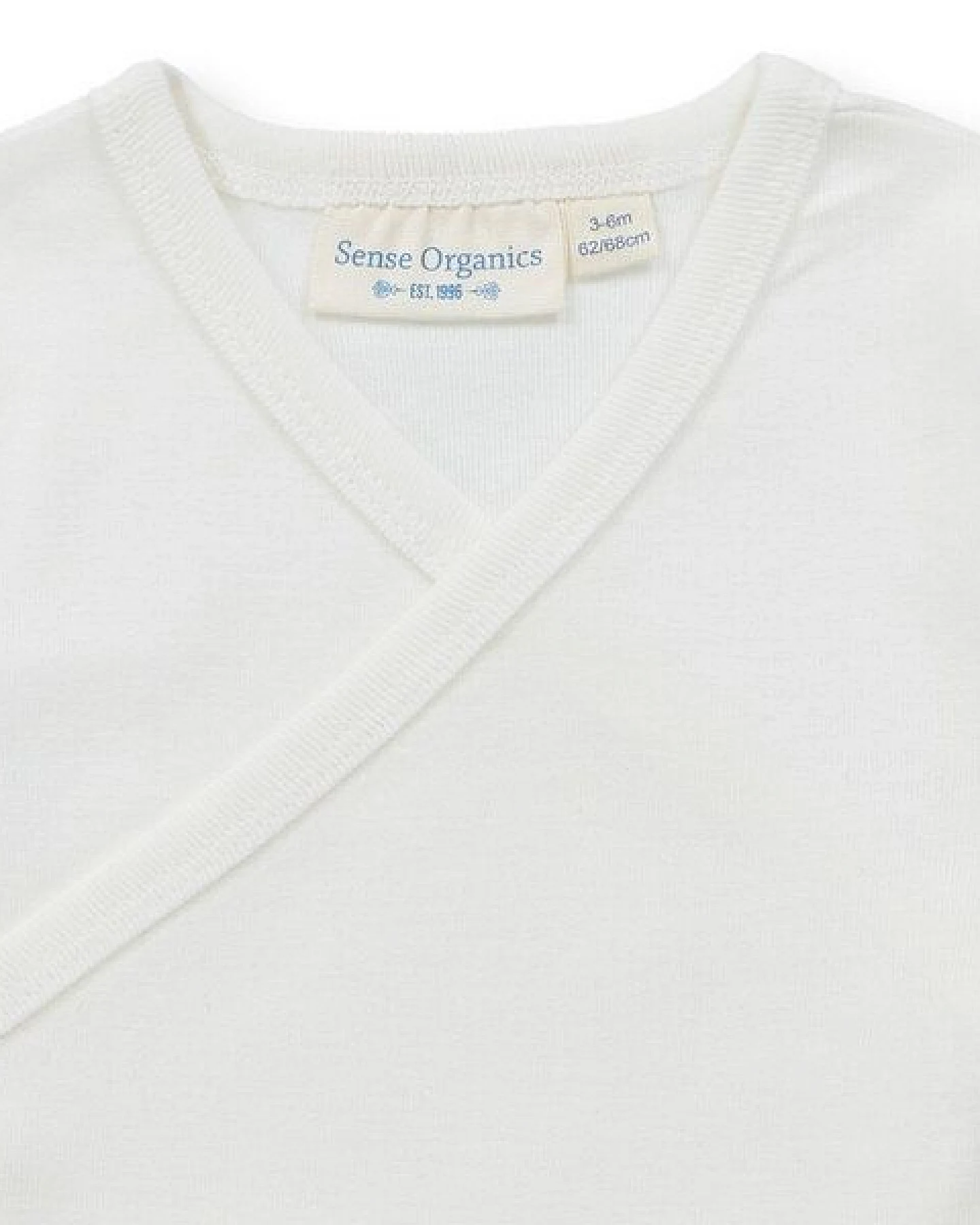 sense-organics Baby Wickelshirt in naturweiß, Modell VICTORIA – Ansicht 3