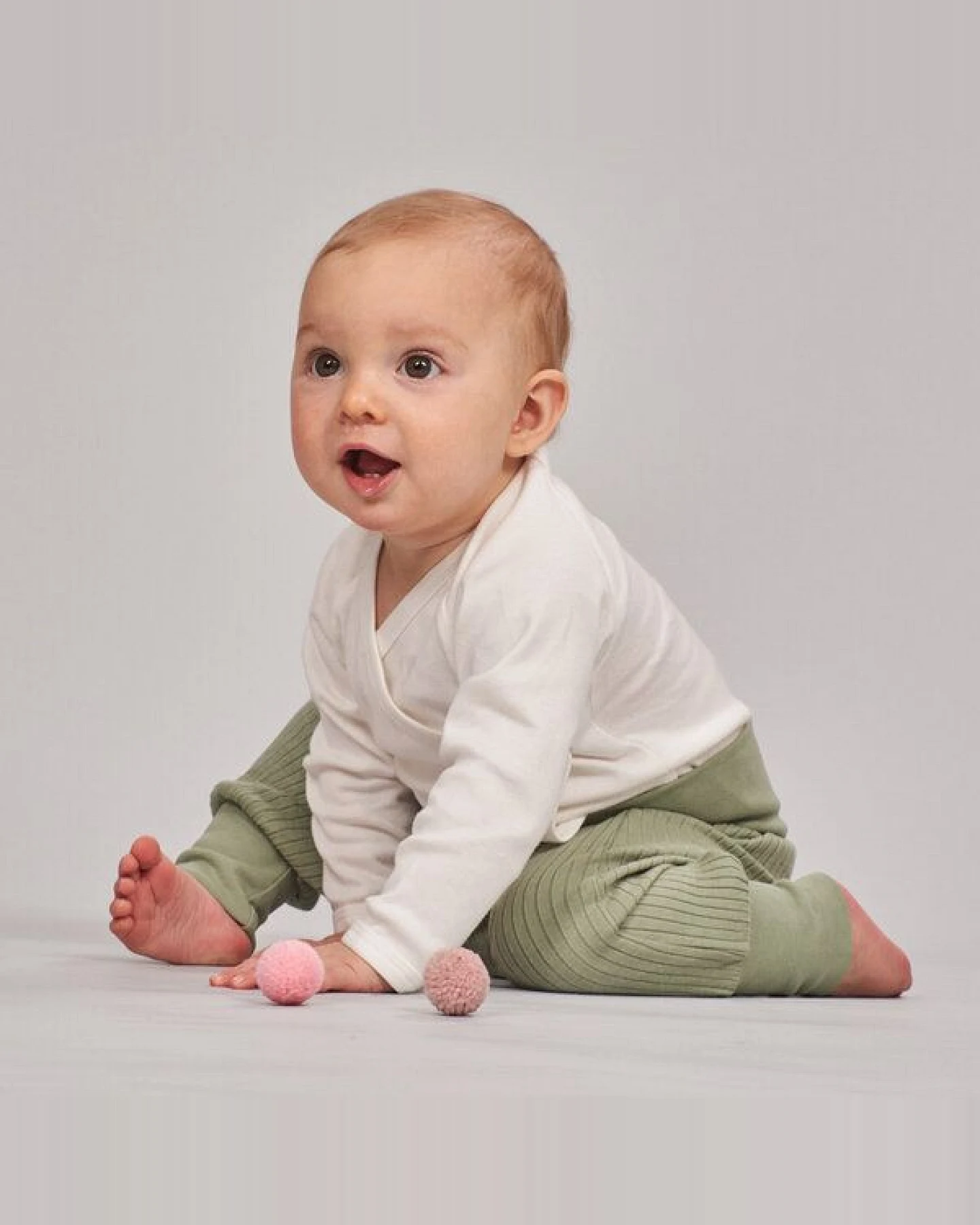 sense-organics Baby Wickel Langarmbody, Modell YGON – Ansicht 2