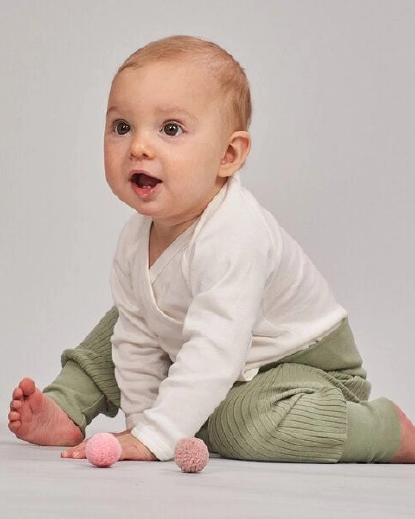 sense-organics Baby Wickel Langarmbody, Modell YGON – Ansicht 2