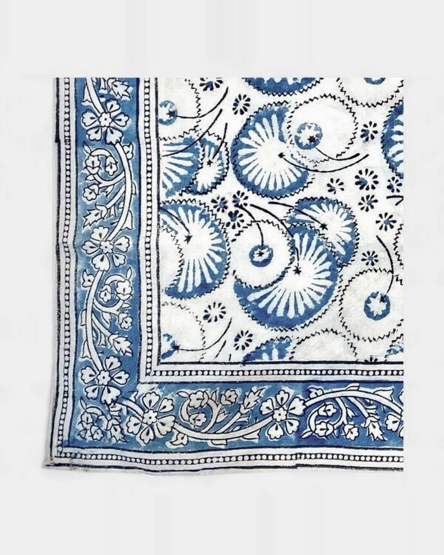 Der Lindwurm Kalamkari- Tuch (55x55 cm), Handdruck mit Pflanzenfarben – Ansicht 2