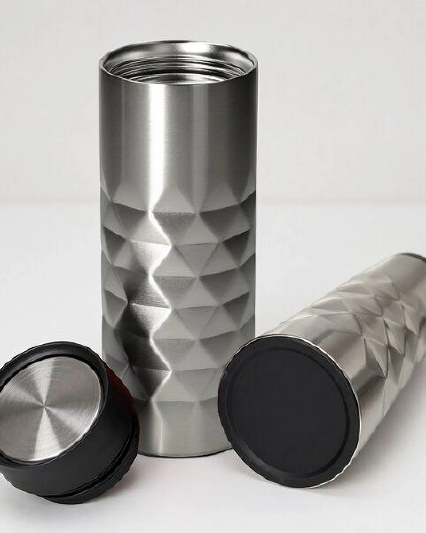 elasto Thermobecher 440 ml aus Edelstahl - doppelwandiger Kaffeebecher to go - auslaufsicherer Isolierbecher – Ansicht 2