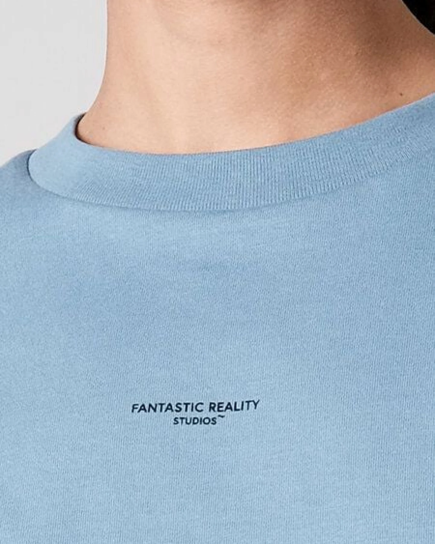 FANTASTIC REALITY STUDIOS LOGO BOXY FIT T-SHIRT – Bio-Baumwolle, Unisex – Ansicht 4
