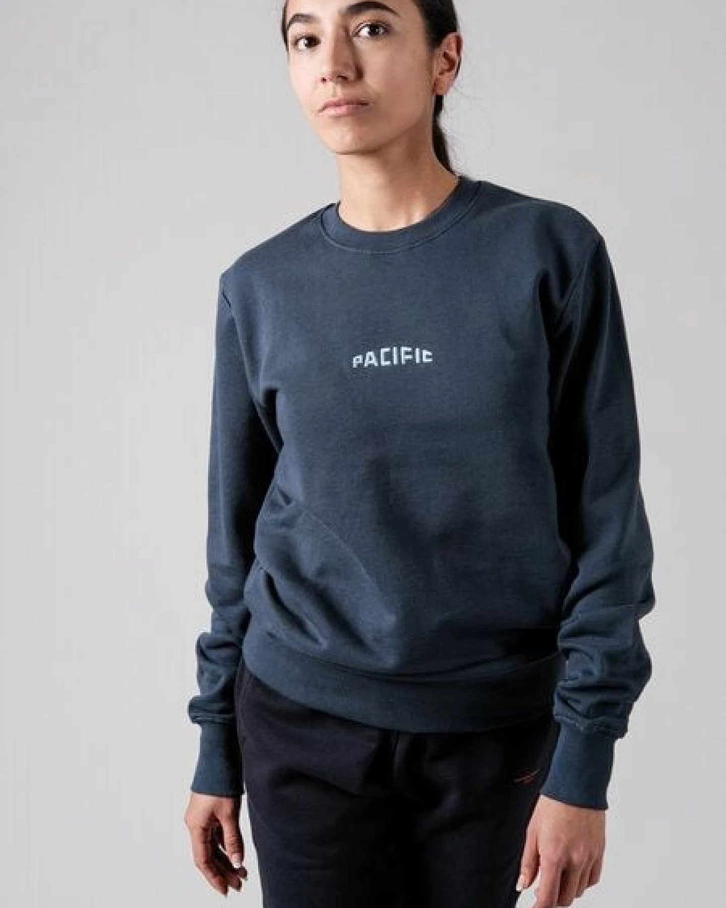 FANTASTIC REALITY STUDIOS PACIFIC SWEATSHIRT – Bio-Baumwolle, Unisex – Ansicht 3