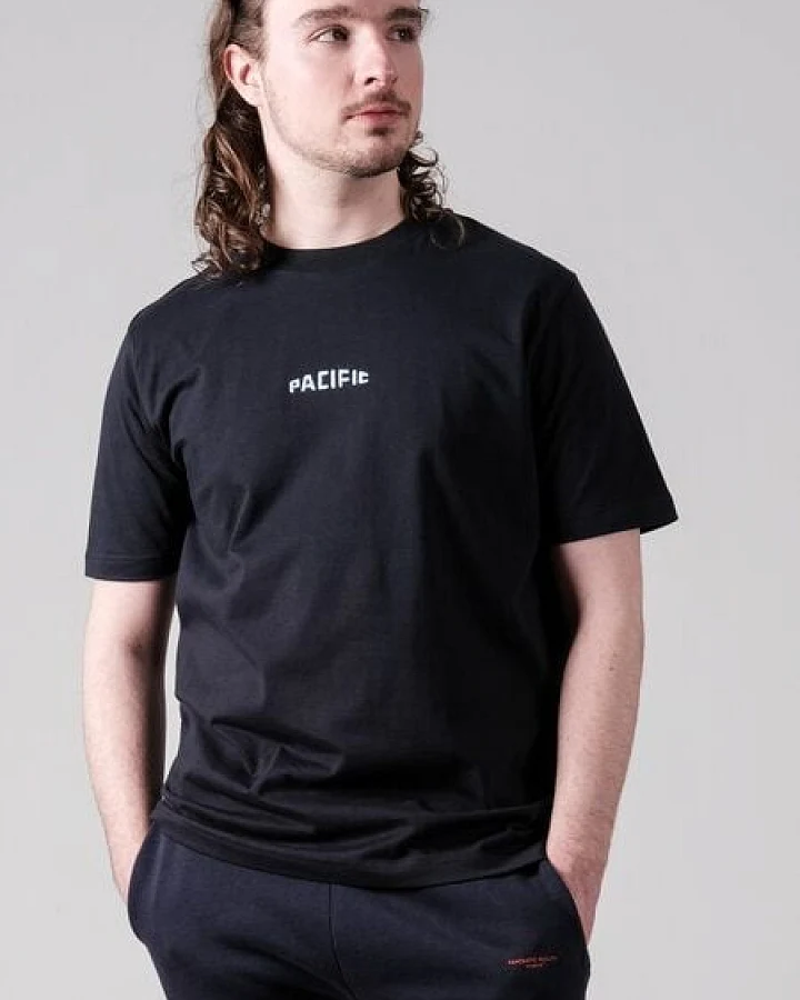 FANTASTIC REALITY STUDIOS PACIFIC BOXY FIT T-SHIRT – Bio-Baumwolle, Unisex