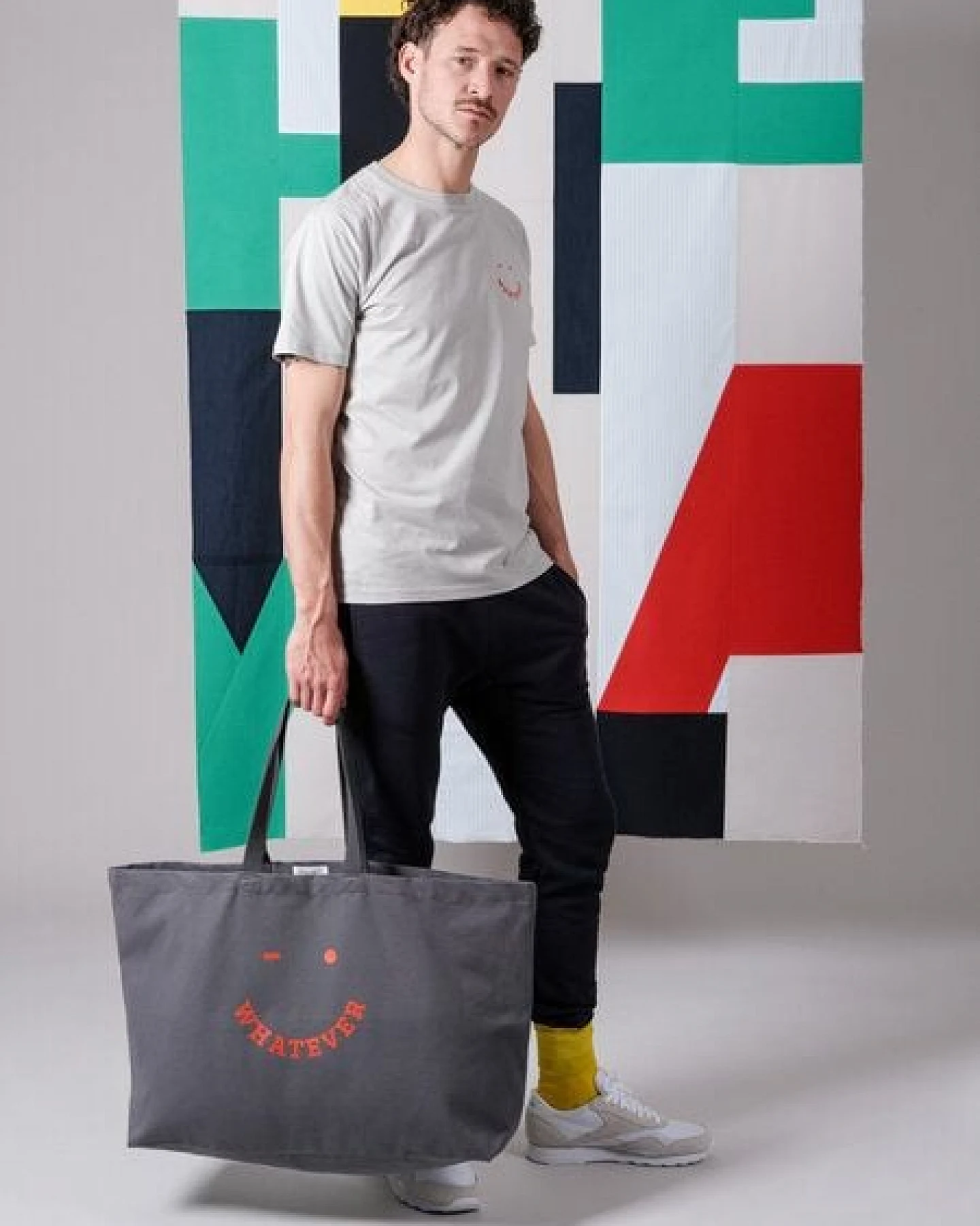 FANTASTIC REALITY STUDIOS WHATEVER LARGE CANVAS TOTE – Bio-Baumwolle, Unisex – Ansicht 4