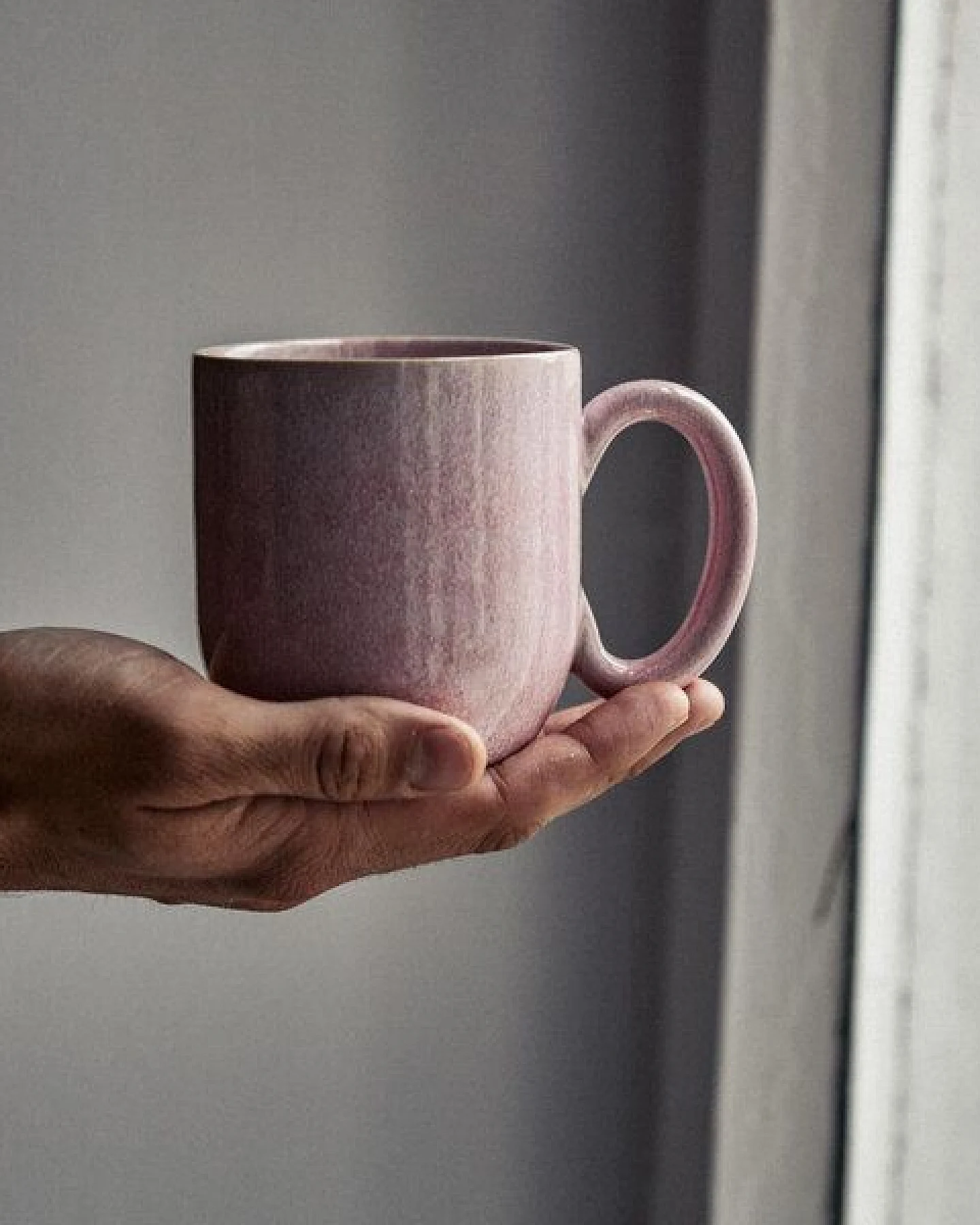 onomao Handgemachte Tasse mit Henkel aus Steinzeug – Ansicht 2