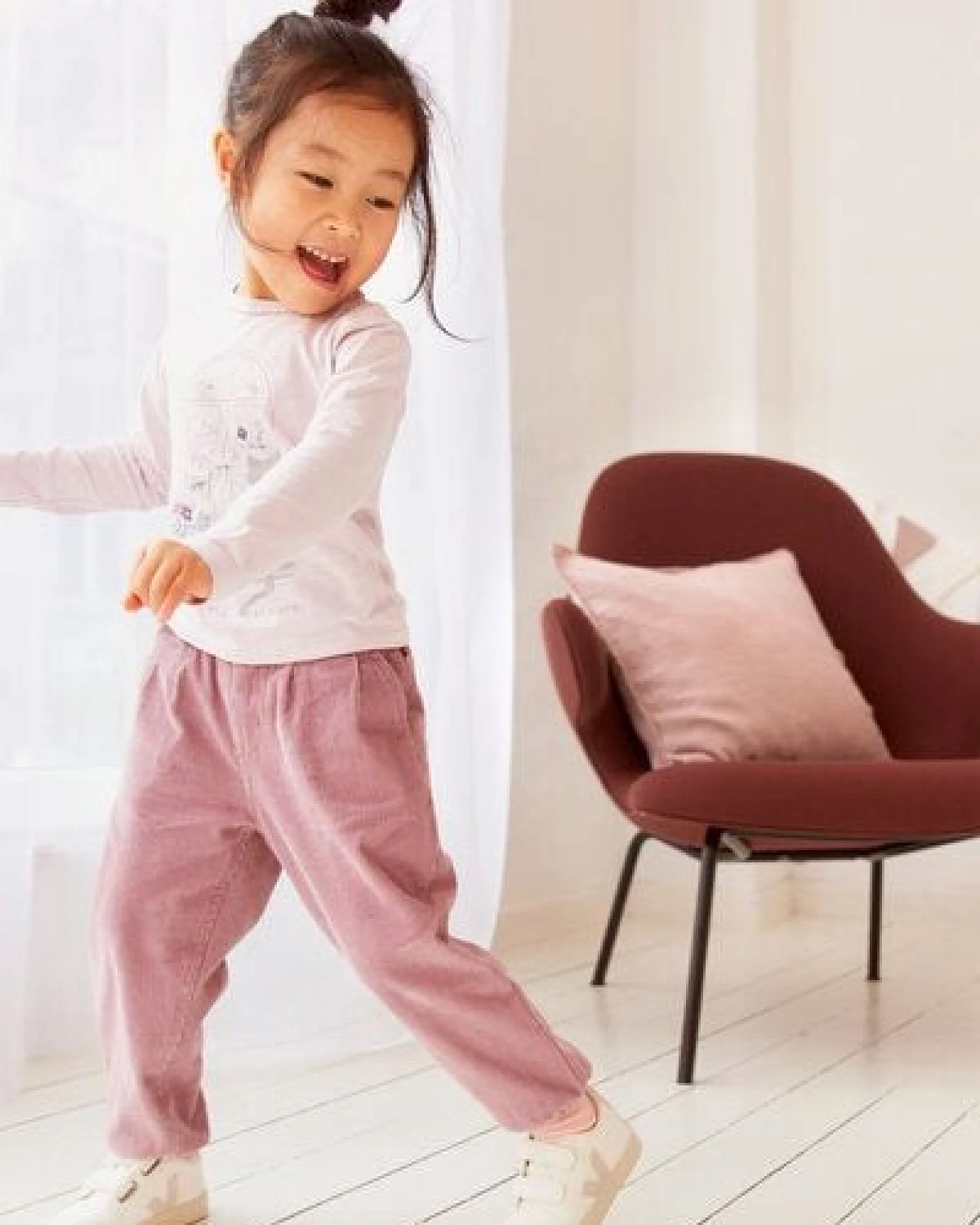 People Wear Organic Kord Hose, flieder uni, Bio-Baumwolle – Ansicht 4