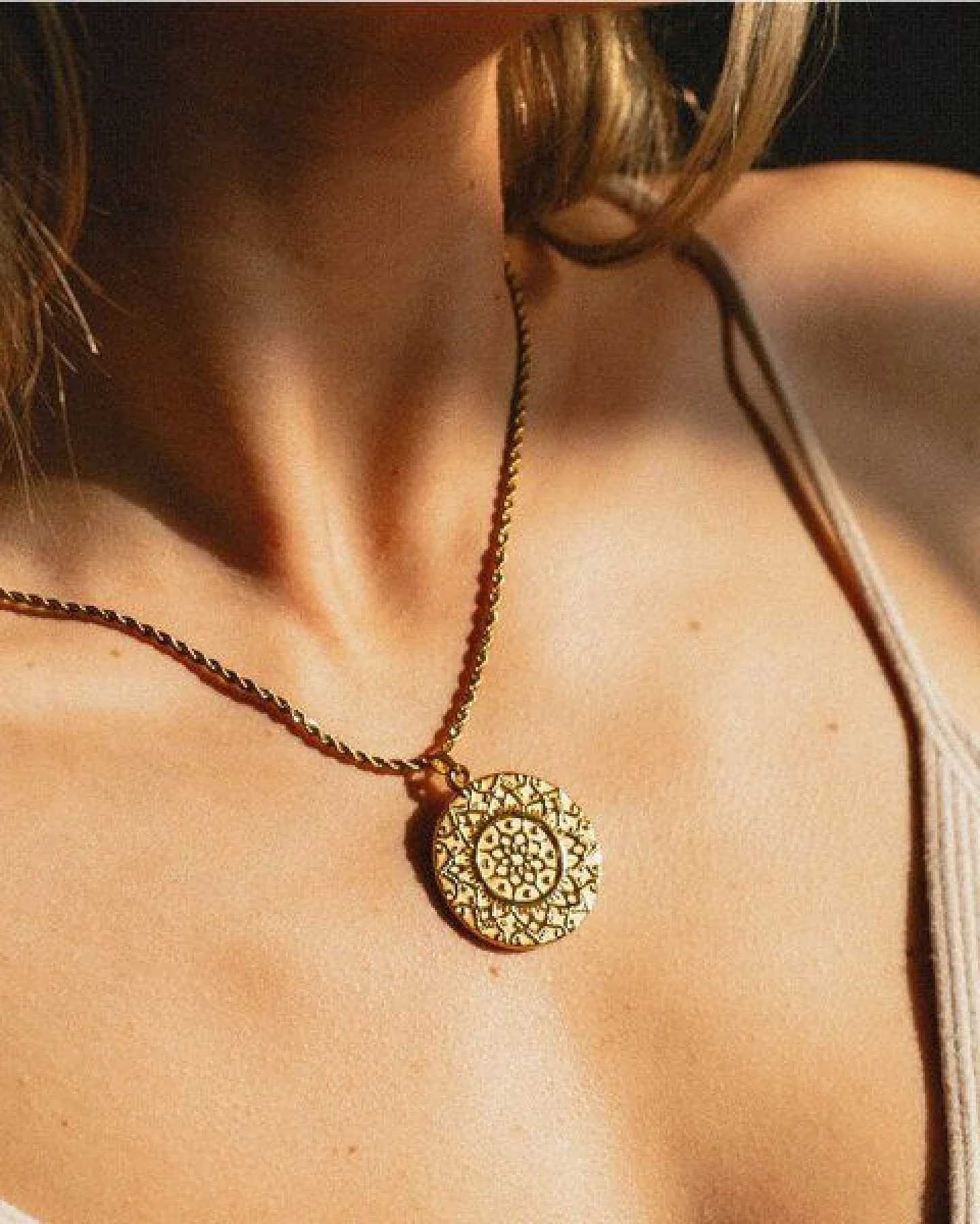 Divasya Halskette mit Mandala Anhänger – Ansicht 2