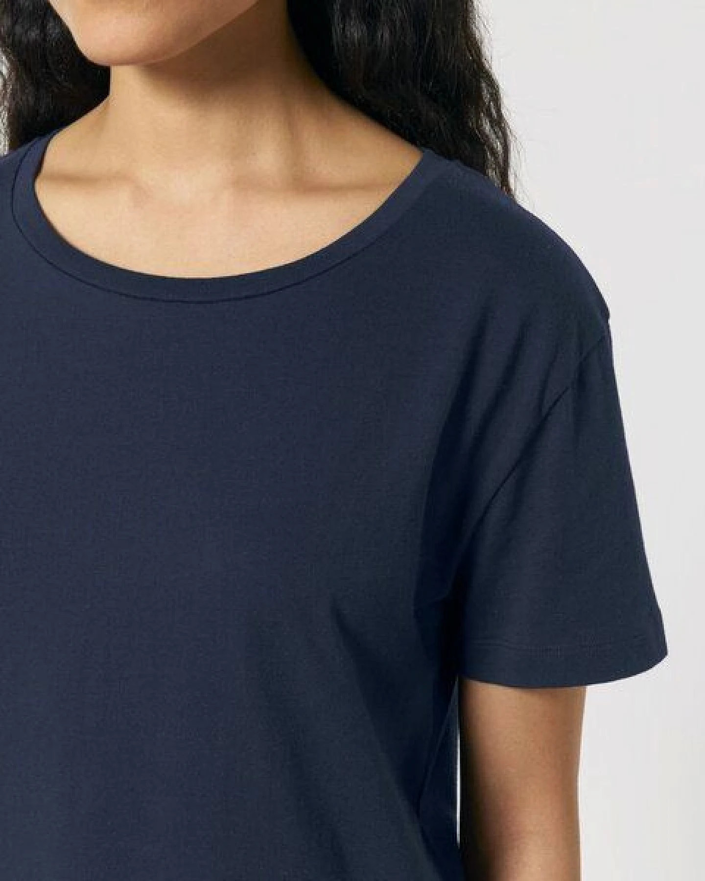 FAIRTICKEN BASICS Damen Basic Rundhals T-Shirt aus 100% Bio-Baumwolle – Ansicht 3