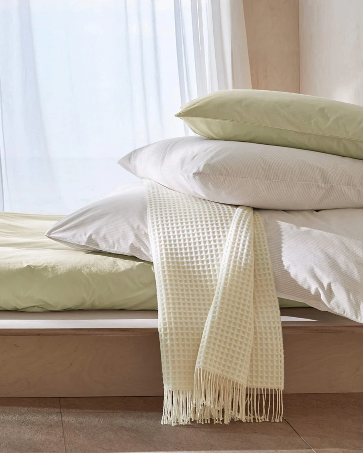 hessnatur Wollmix Waffle Plaid YARA aus Bio-Lambswool mit Bio-Baumwolle - natur - Größe 130x180 cm