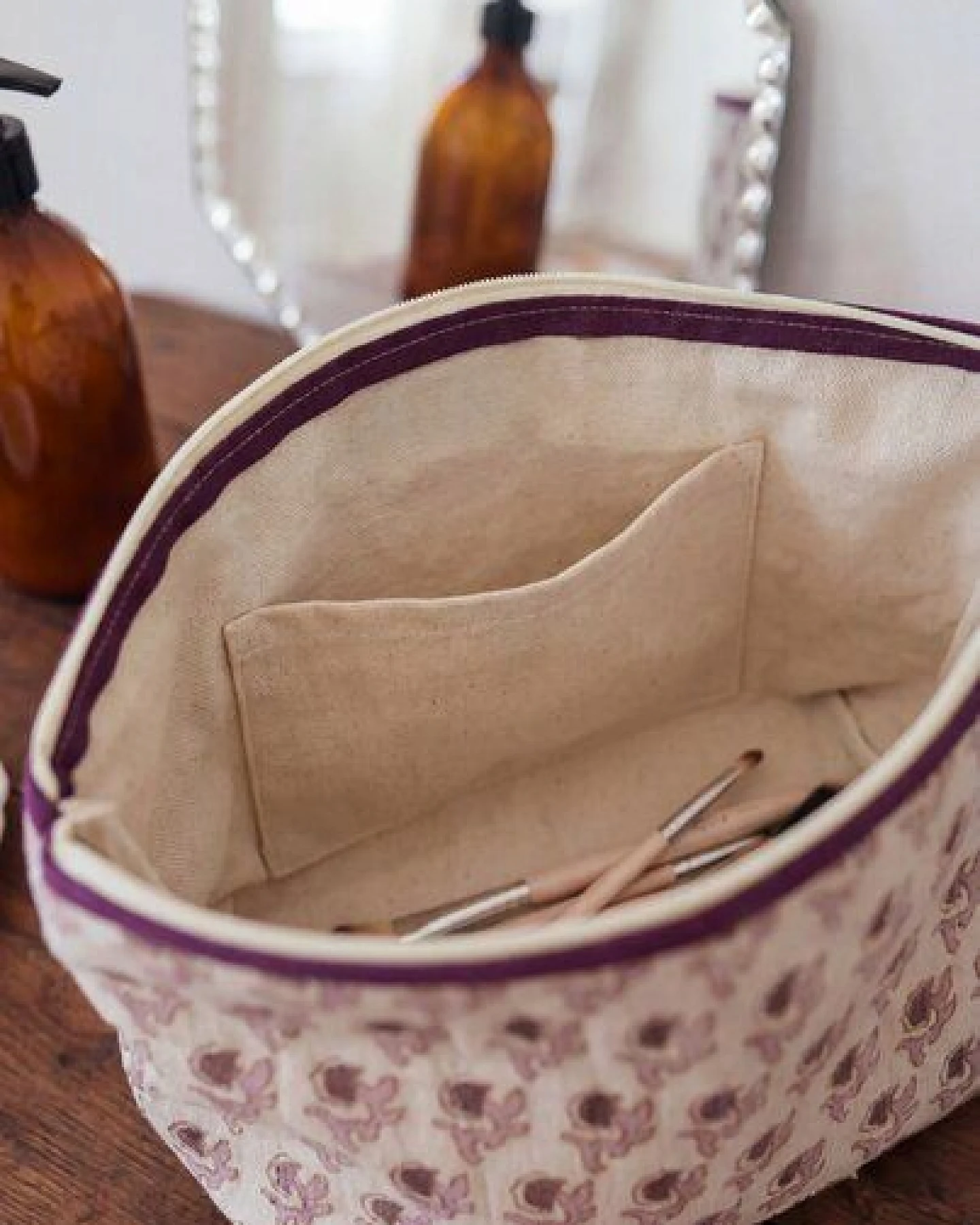 Jyoti - Fair Works Baumwoll Kulturtasche Nahaana – Ansicht 2