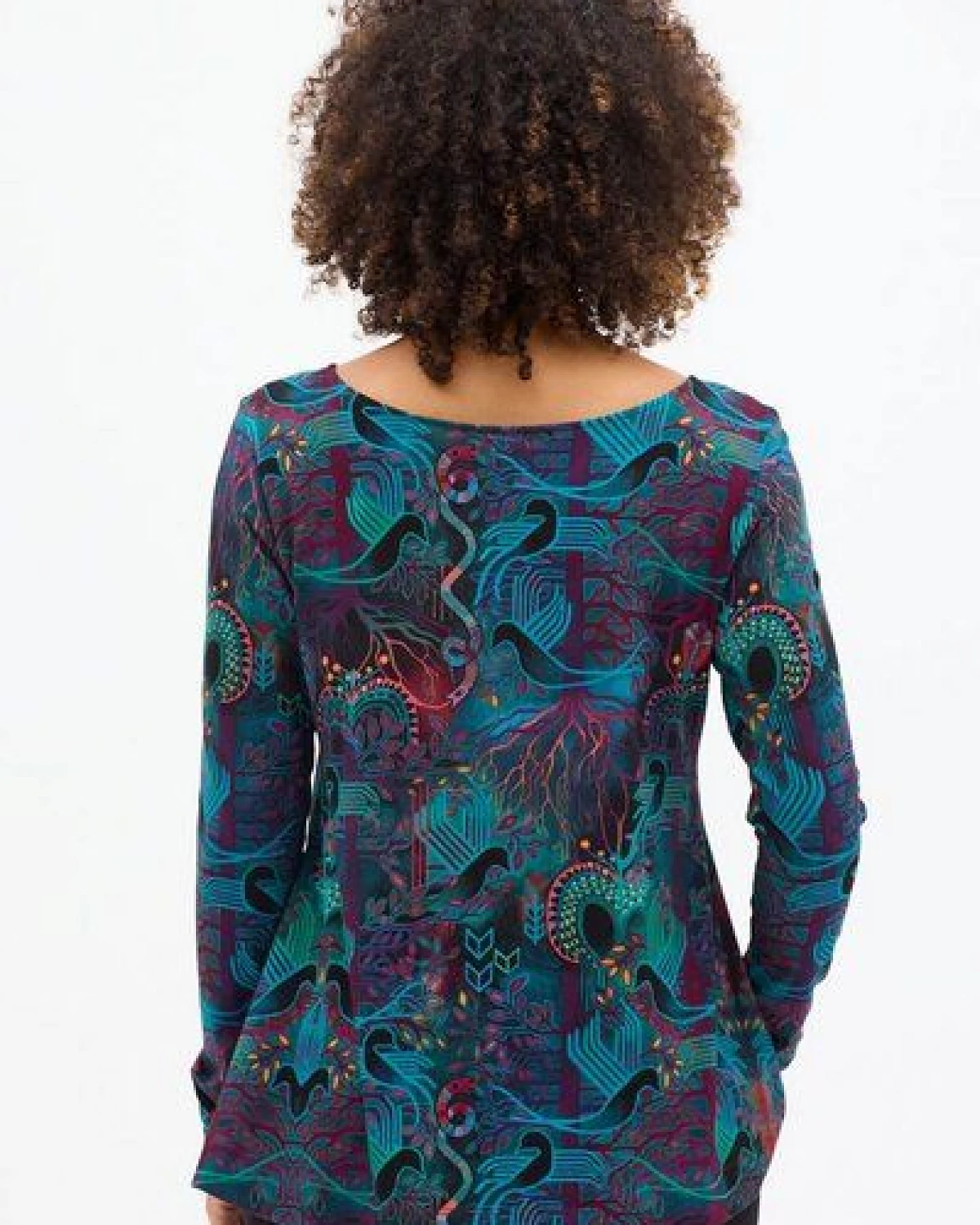 Bluse Yasira – Viskose EcoVero – A-Linien-Schnitt – Vorne kürzer, hinten länger – fair & nachhaltig in EU produziert – KOKOworld – Ansicht 3