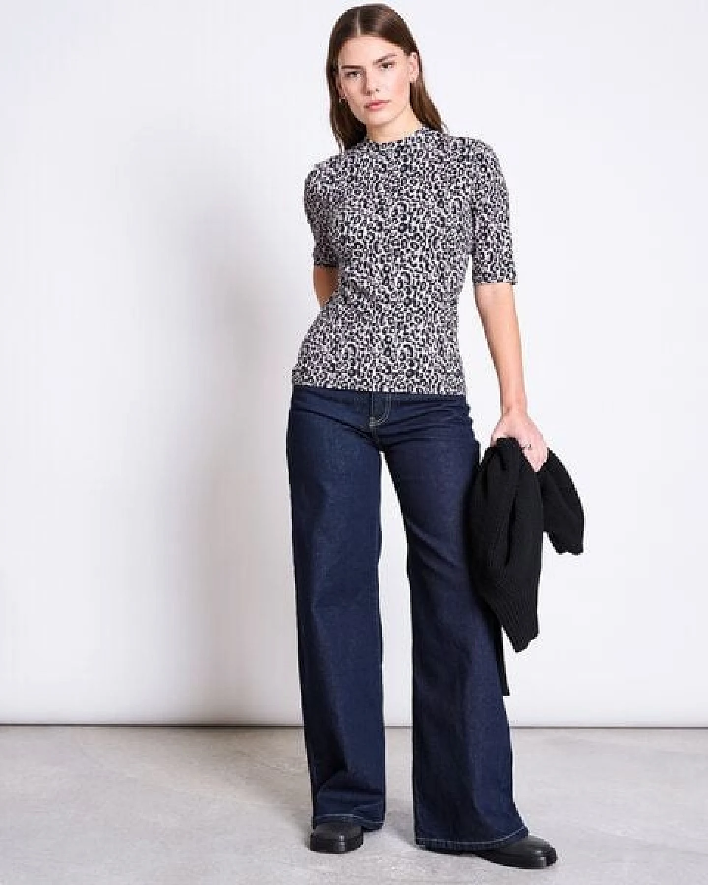 JAN N JUNE Bio-Baumwoll T-Shirt NINA Leo Print – Ansicht 3