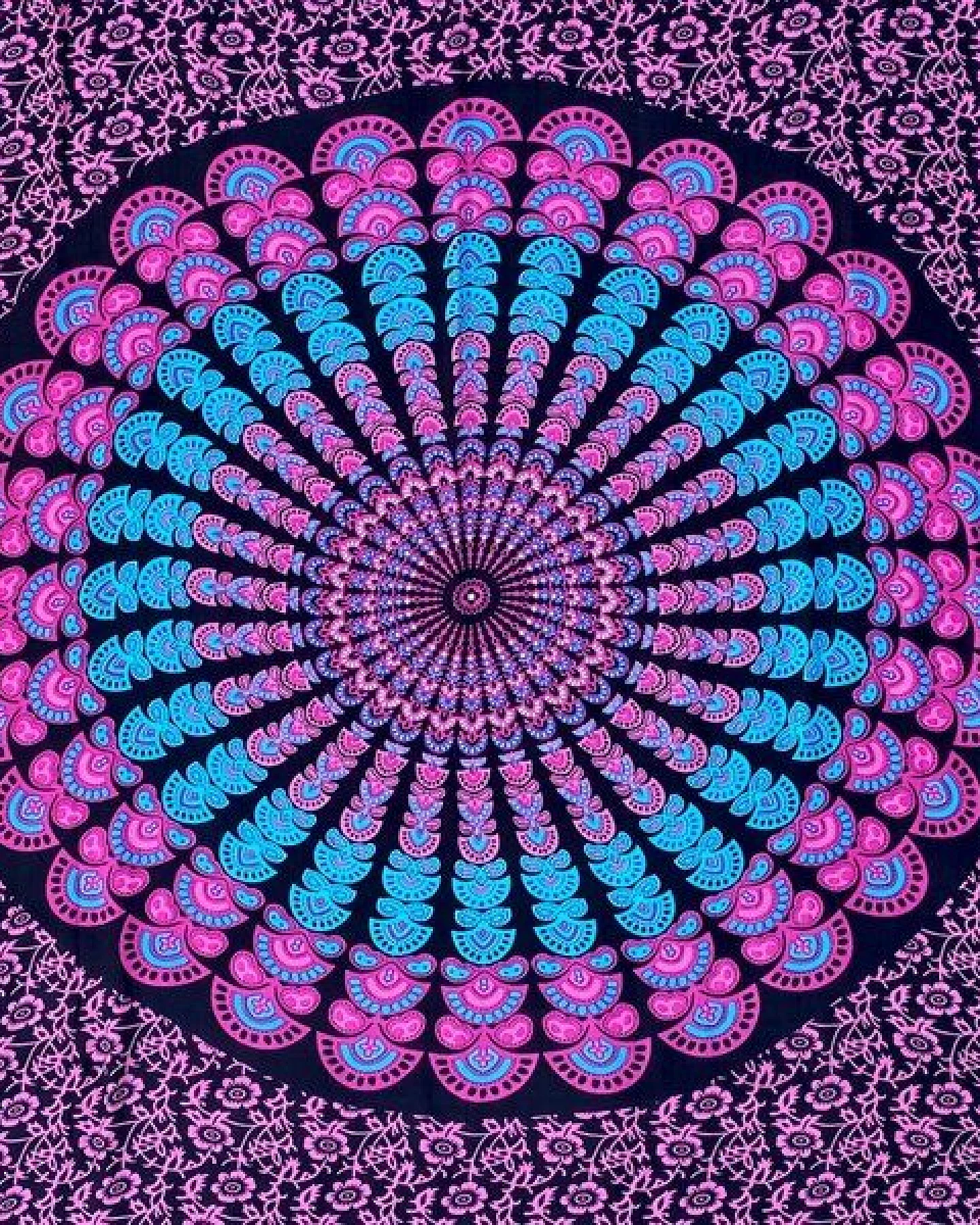 Der Lindwurm Sarong- Mandala – Ansicht 2