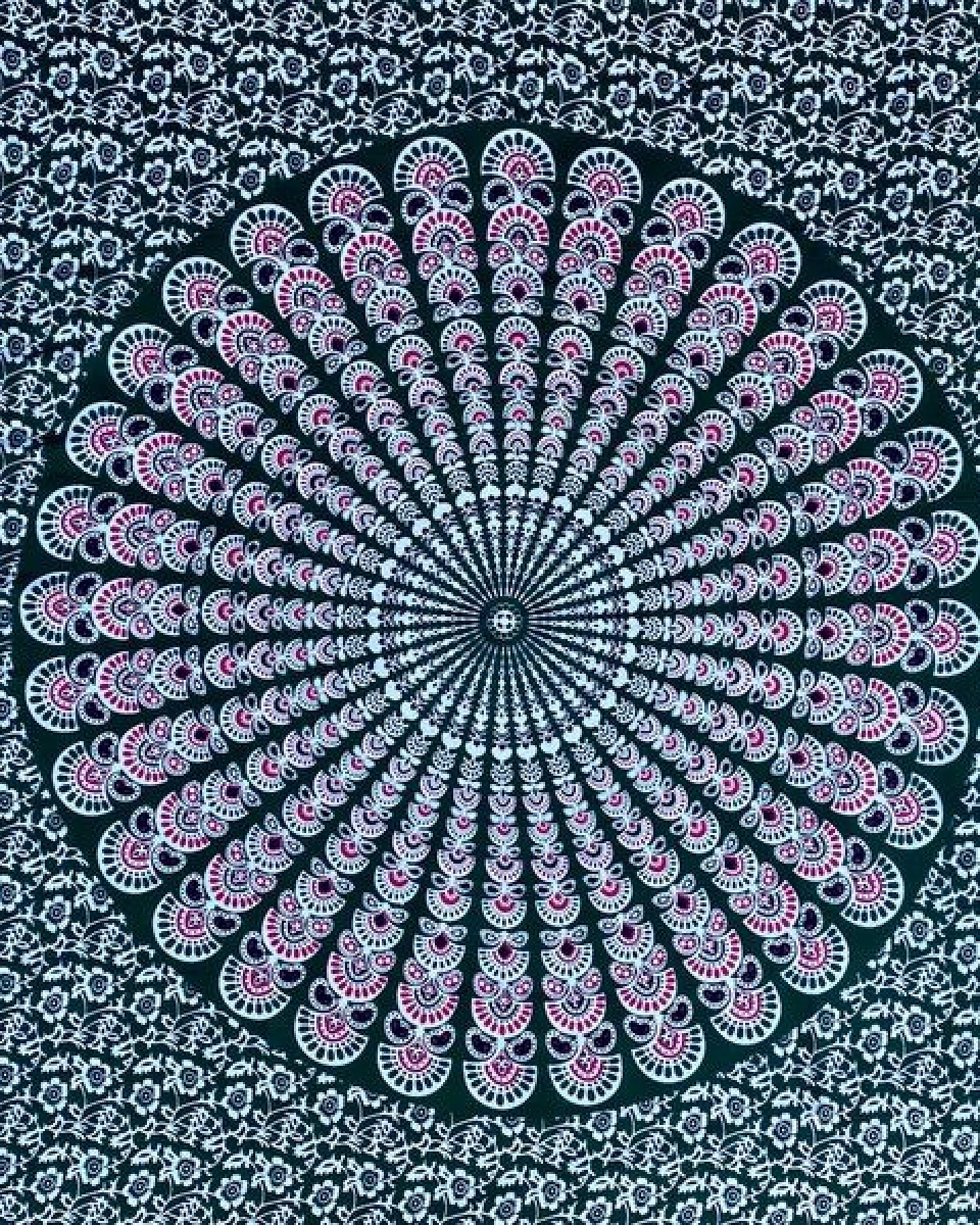 Der Lindwurm Sarong- Mandala – Ansicht 2