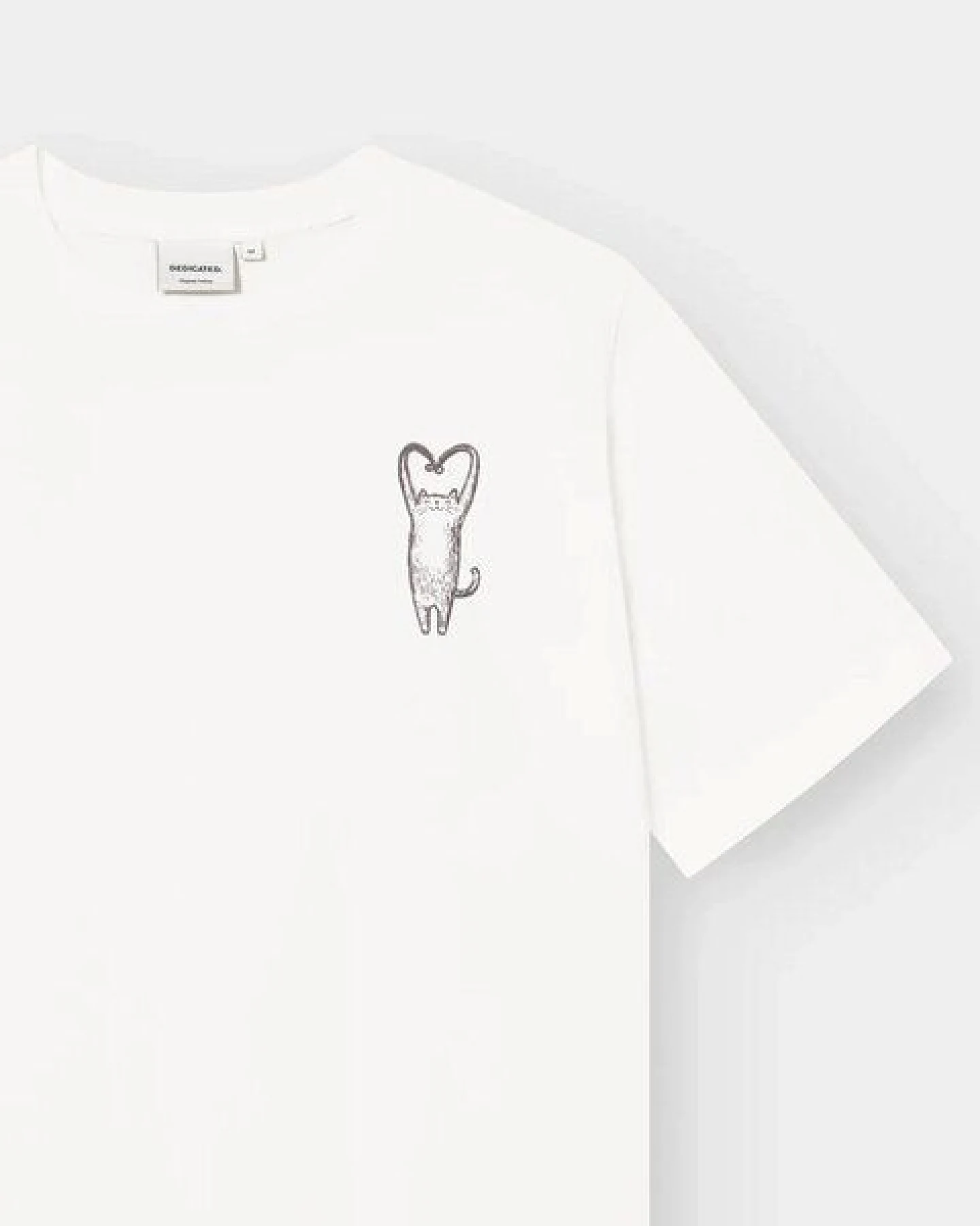 DEDICATED Vadstena T-Shirt Heart Cat – Ansicht 2