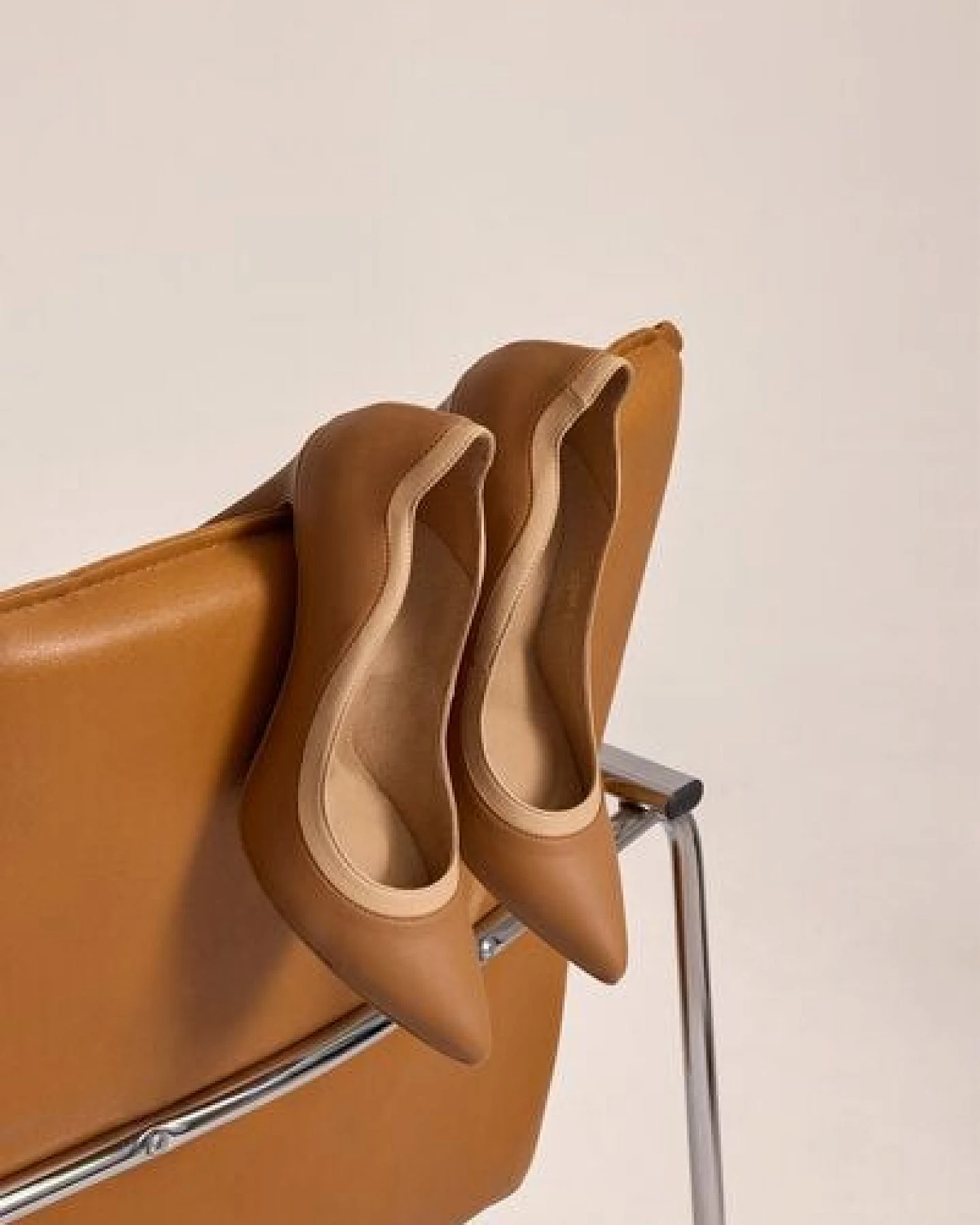 AGAZI IVO #2 caramel & almond – vegan heels made from mushroom leather – Ansicht 4