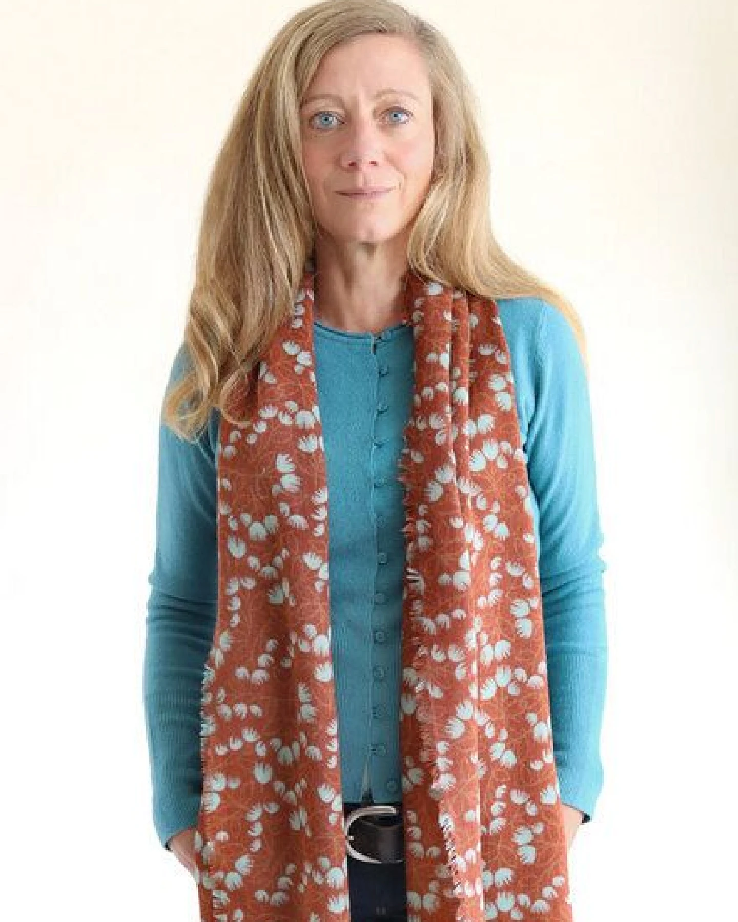 Djian Schal aus Merino-Wolle – BLOSSOM – mulesingfrei – Ansicht 2