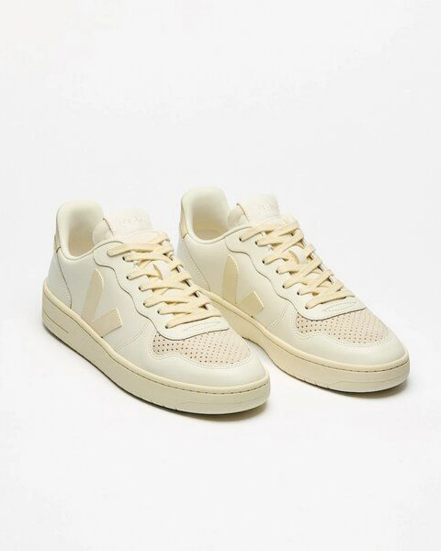 Veja Damen-Sneaker V-10 Prime Leather Pure Calcaire – Ansicht 2