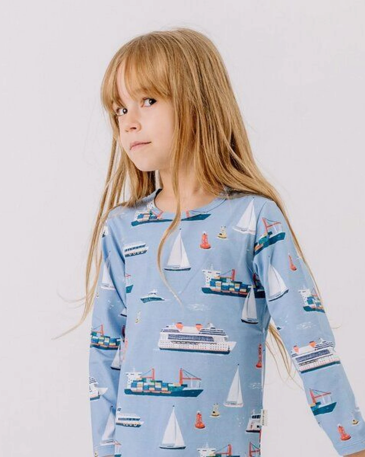 Langarmshirt Hellblau Marine Adventures Schiffe-Allover Bio-Baumwolle GOTS – Walkiddy – Ansicht 2