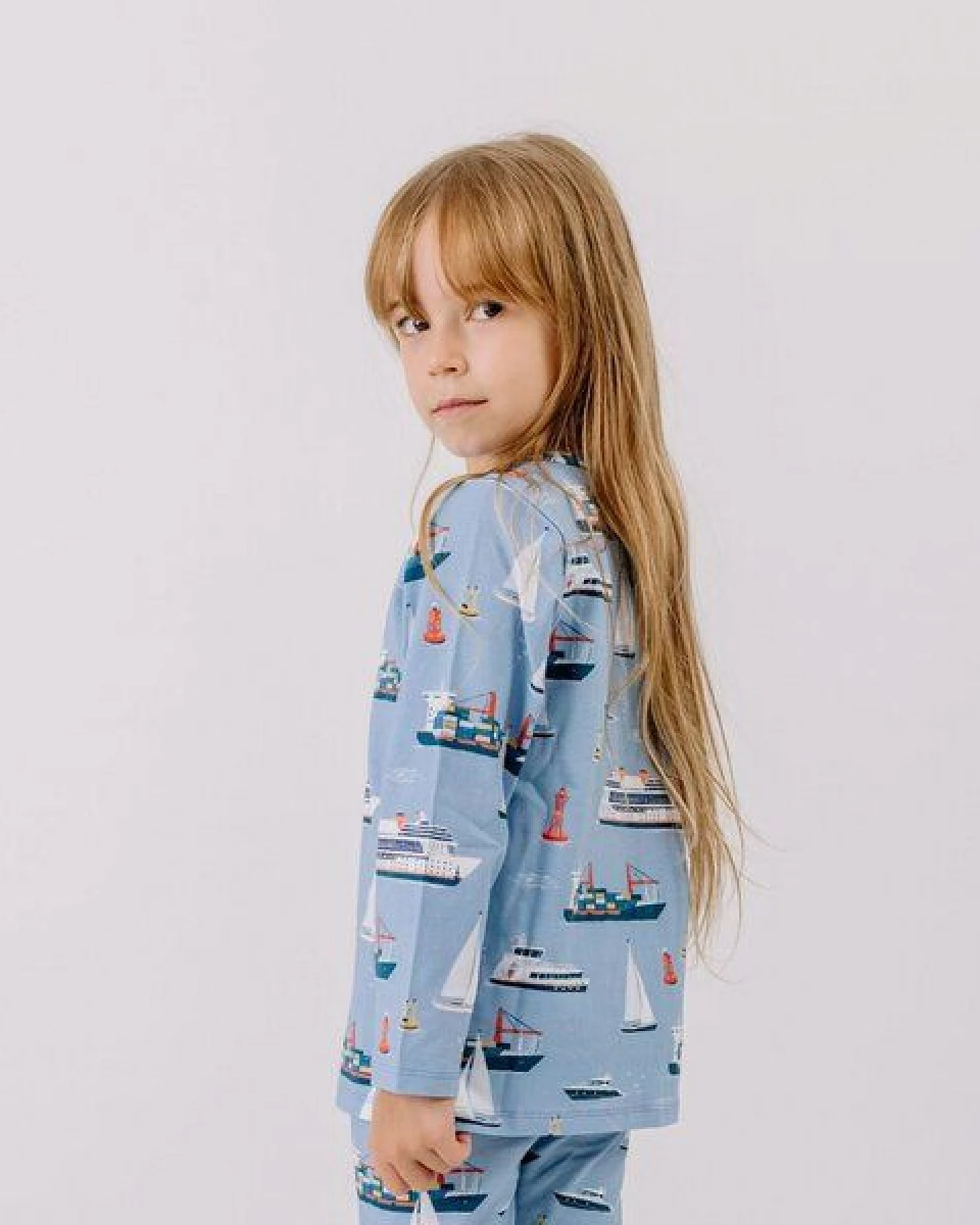Langarmshirt Hellblau Marine Adventures Schiffe-Allover Bio-Baumwolle GOTS – Walkiddy – Ansicht 3
