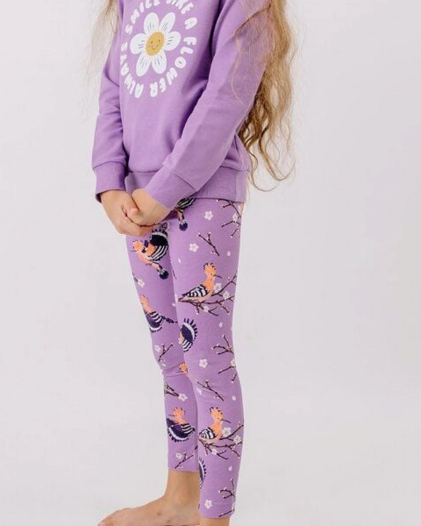 Leggings Lila Happy Hoopoes Vögel-Allover Bio-Baumwolle GOTS – Walkiddy – Ansicht 2