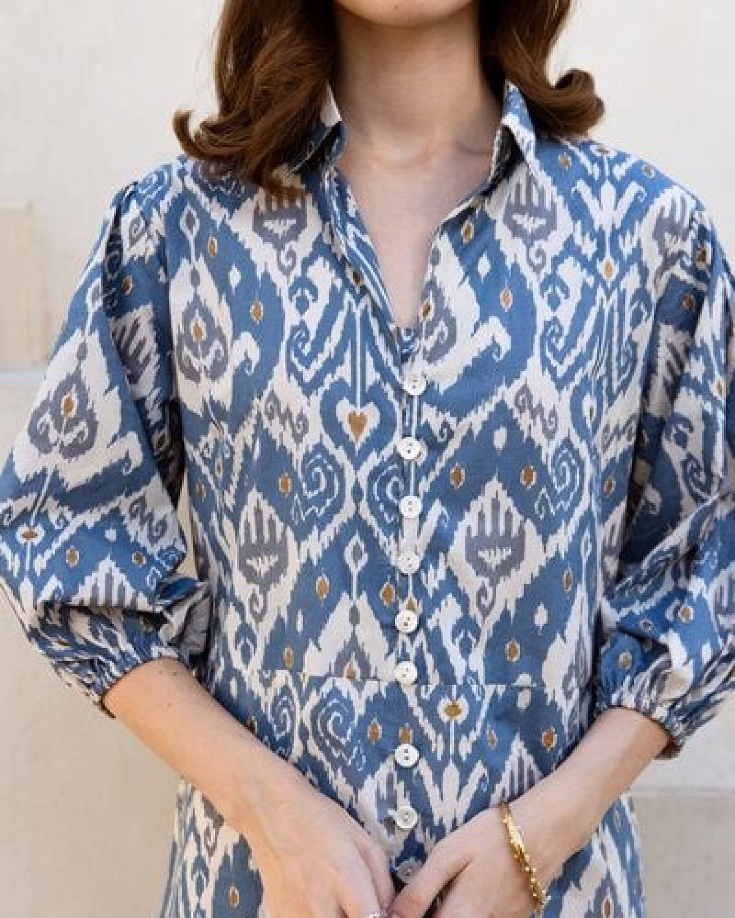 Haus of Namaste Kleid aus Bio-Baumwolle – handbedruckt im Ikat-Stil mit Taschen – Ansicht 2