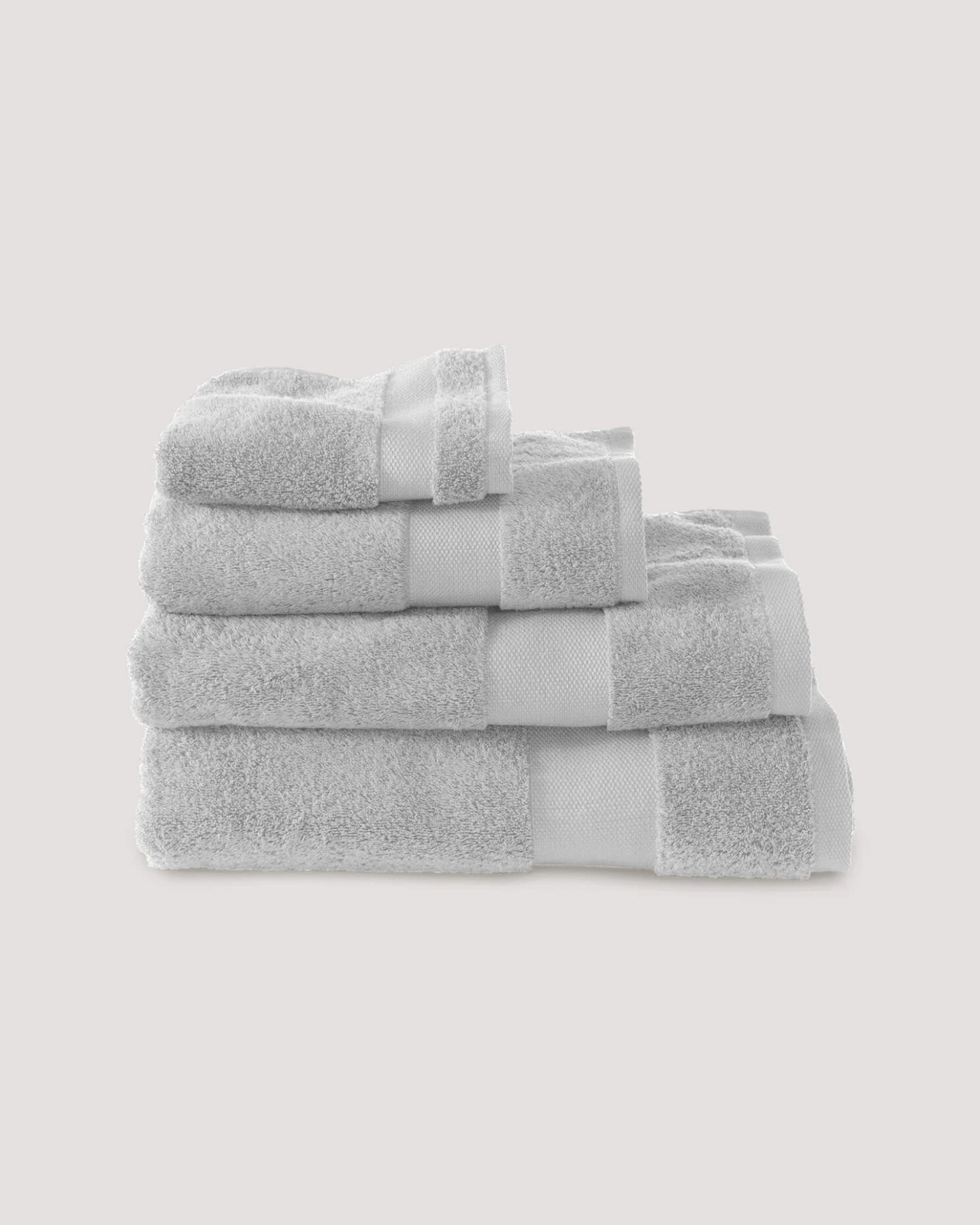 hessnatur Frottier Handtuch aus Bio-Baumwolle - grau - Größe 50x100 cm – Ansicht 2